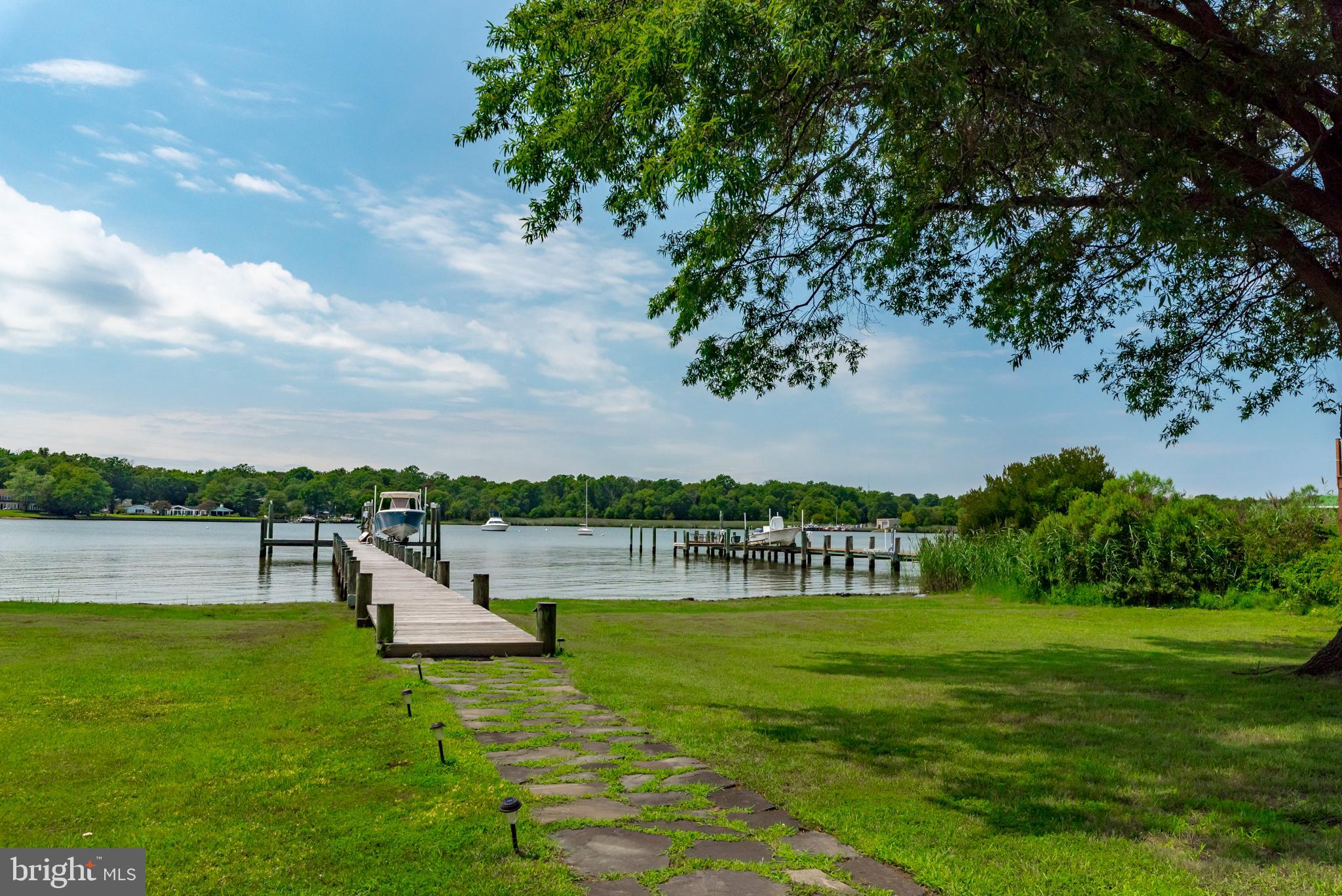 ARUNDEL ON THE BAY - Residential