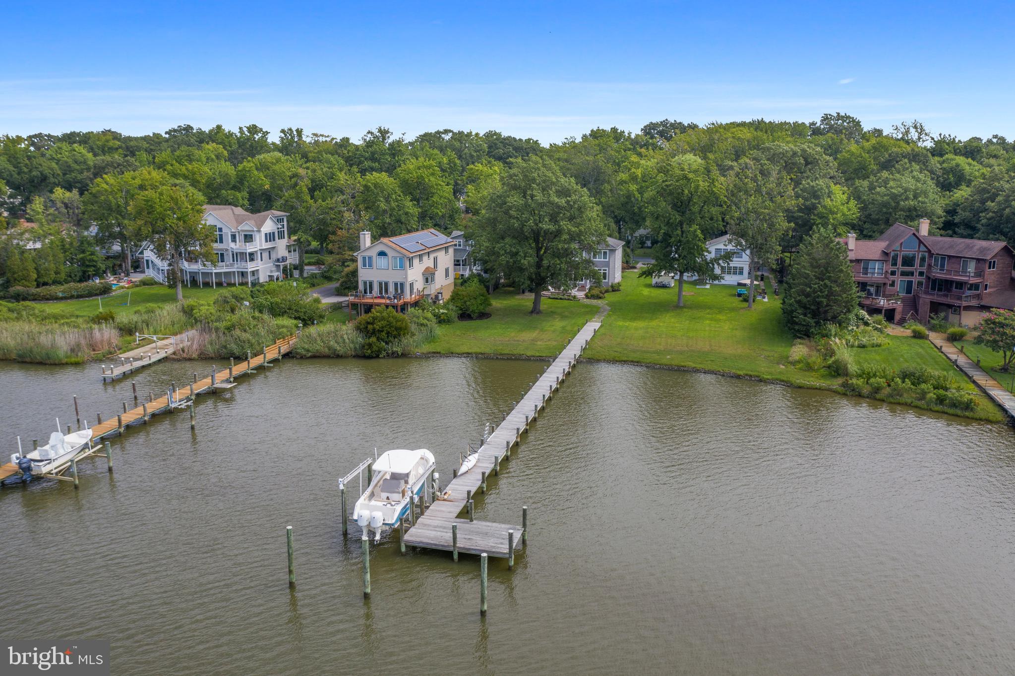 ARUNDEL ON THE BAY - Residential