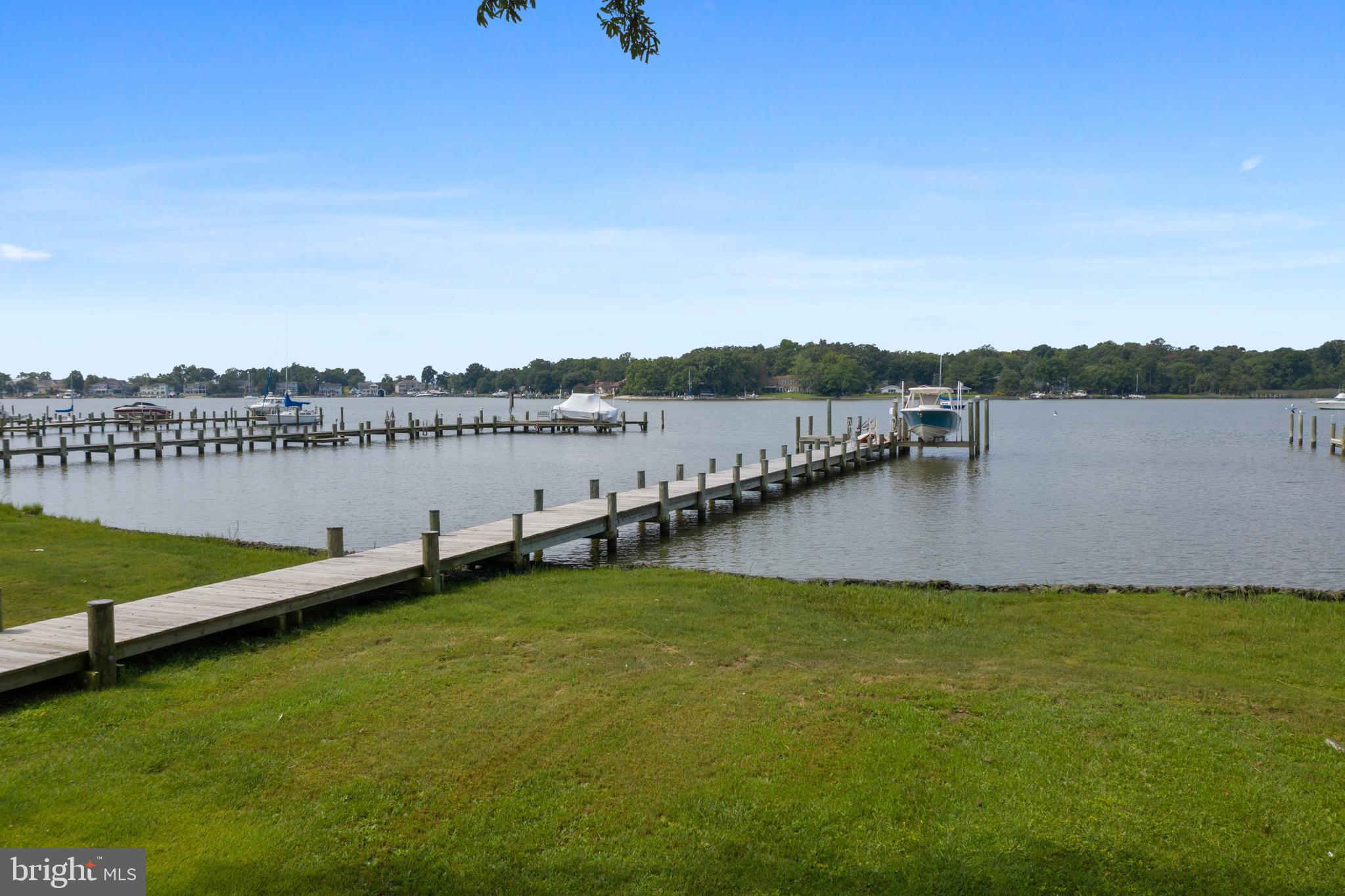 ARUNDEL ON THE BAY - Residential