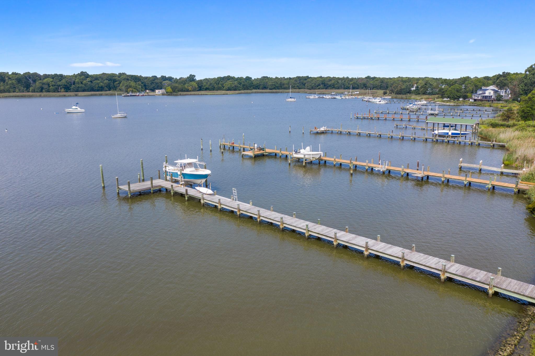 ARUNDEL ON THE BAY - Residential