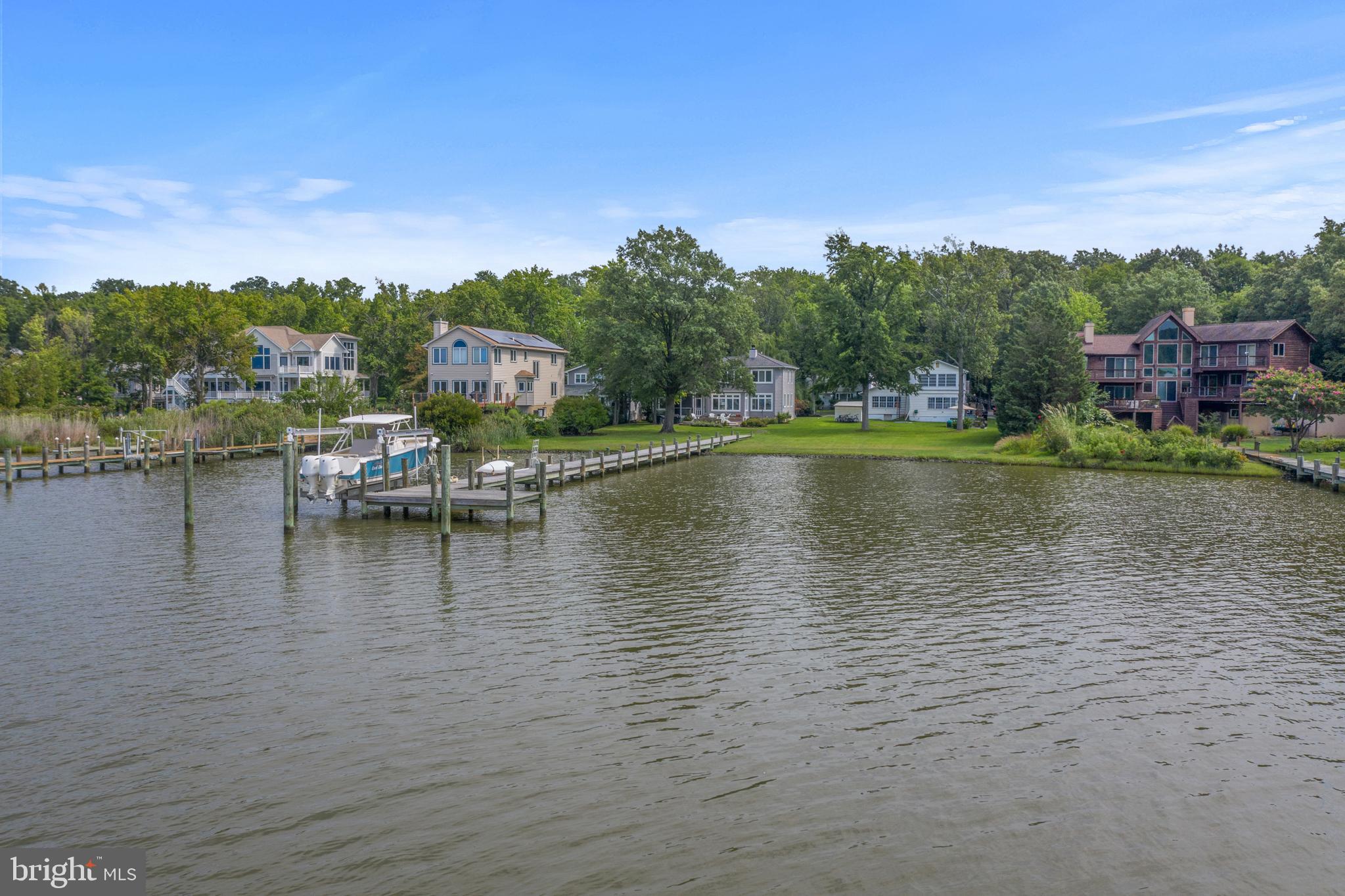 ARUNDEL ON THE BAY - Residential