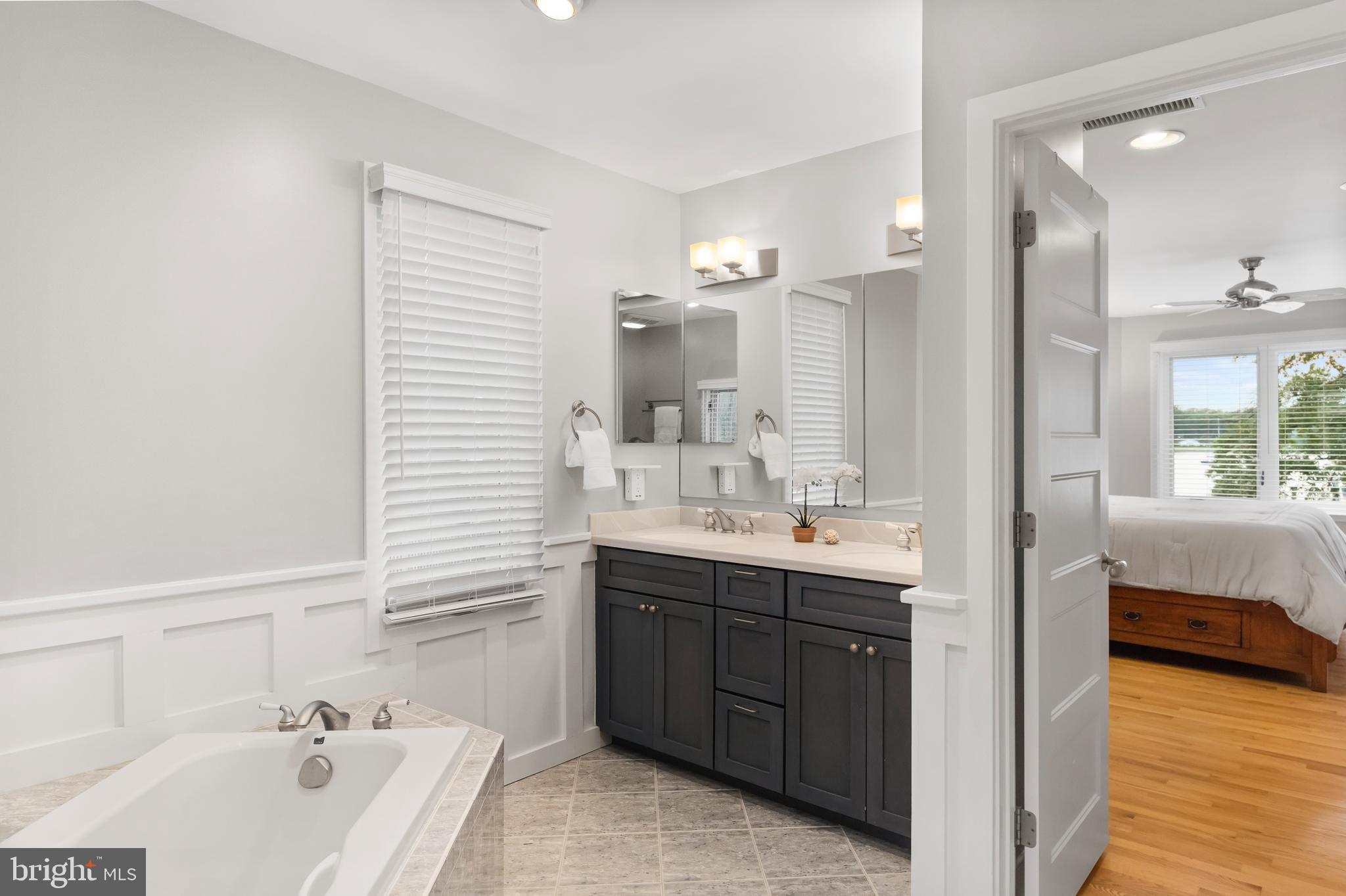 ARUNDEL ON THE BAY - Residential