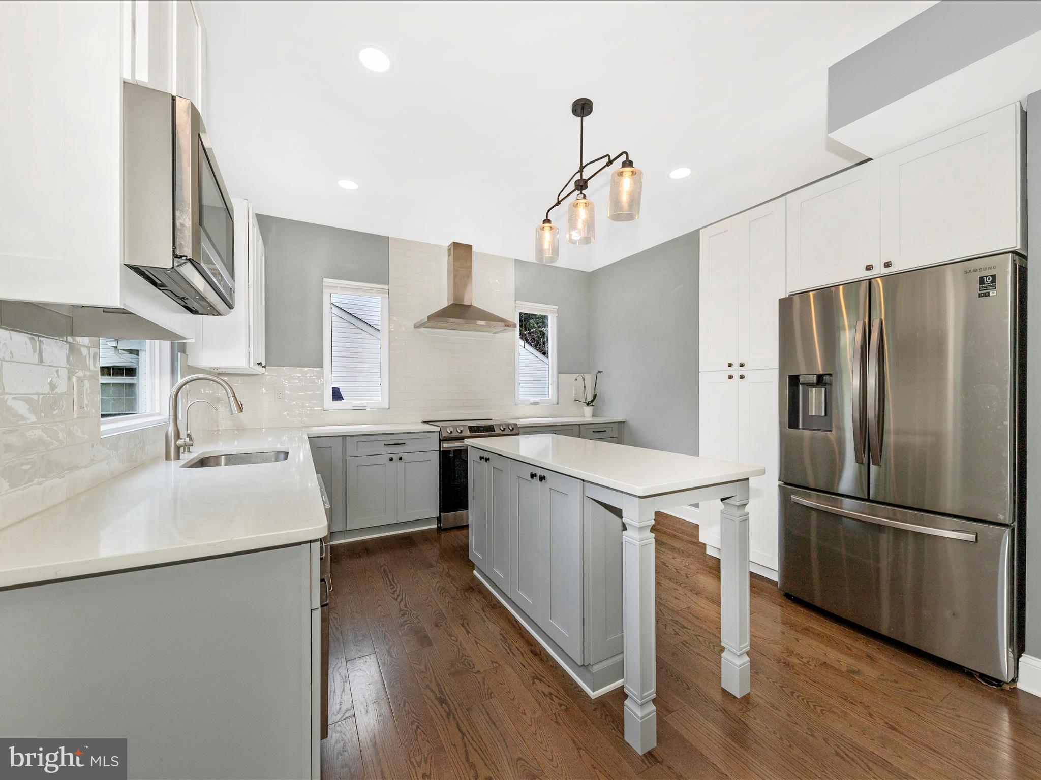 MEADOW CREEK - Residential