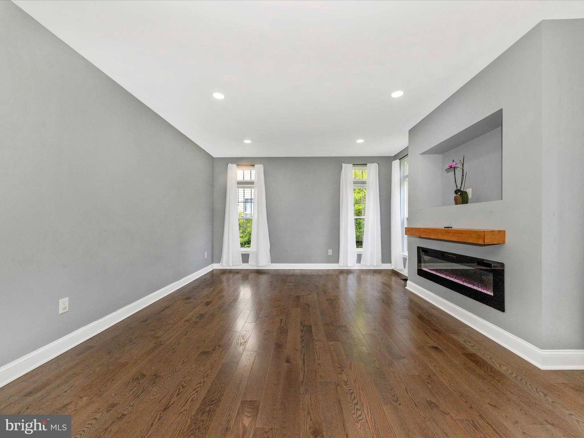 MEADOW CREEK - Residential