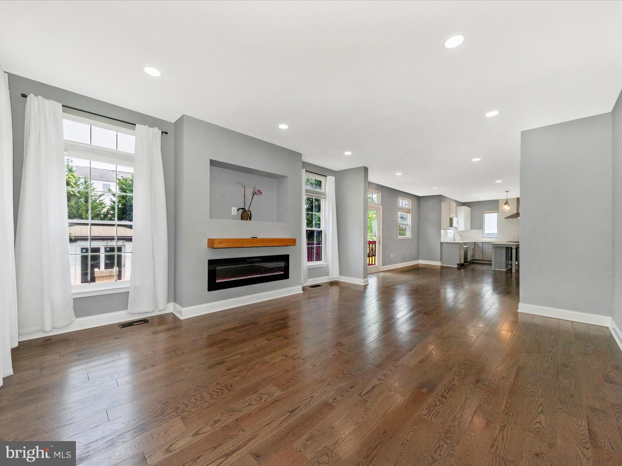 MEADOW CREEK - Residential