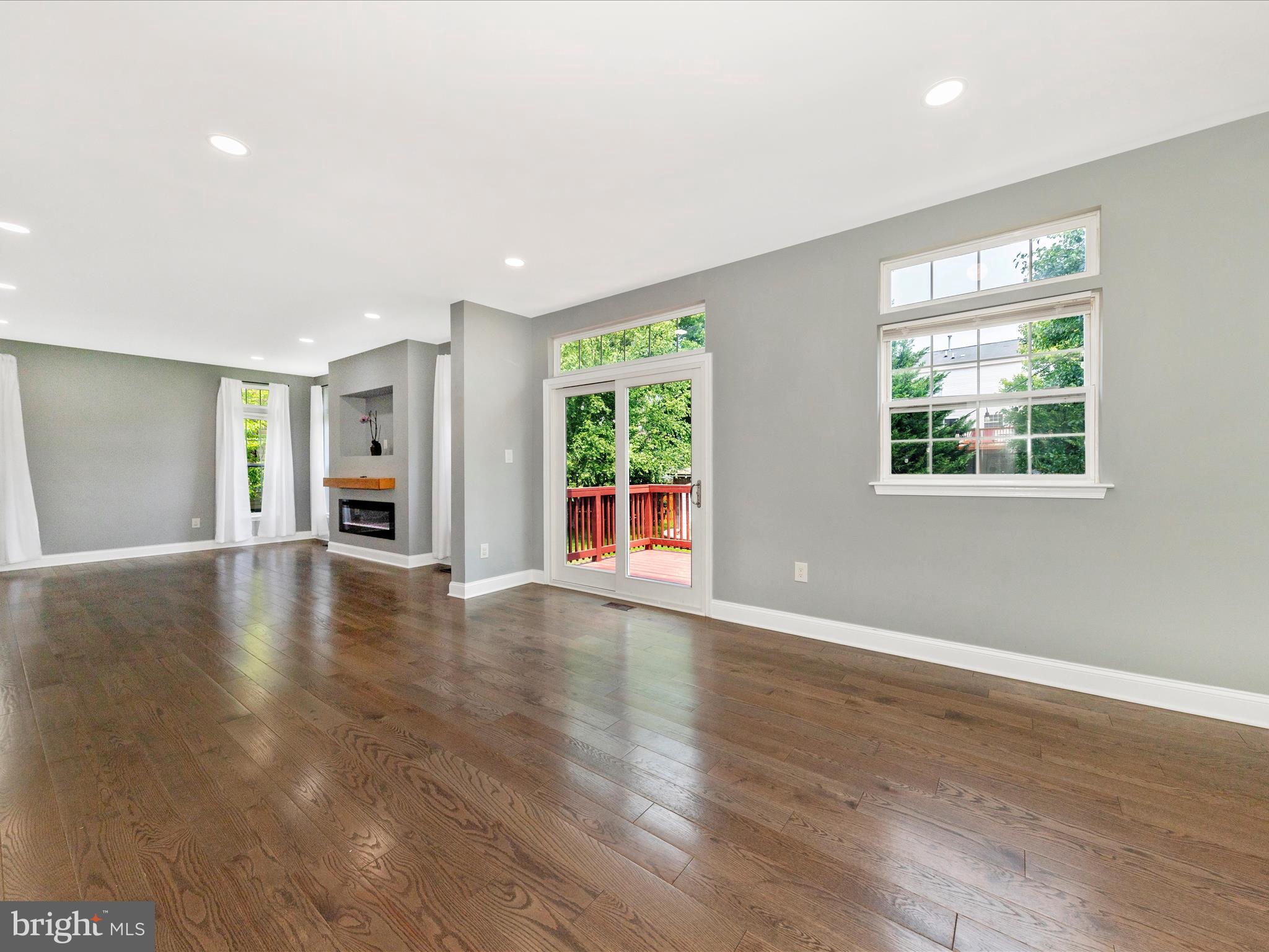 MEADOW CREEK - Residential