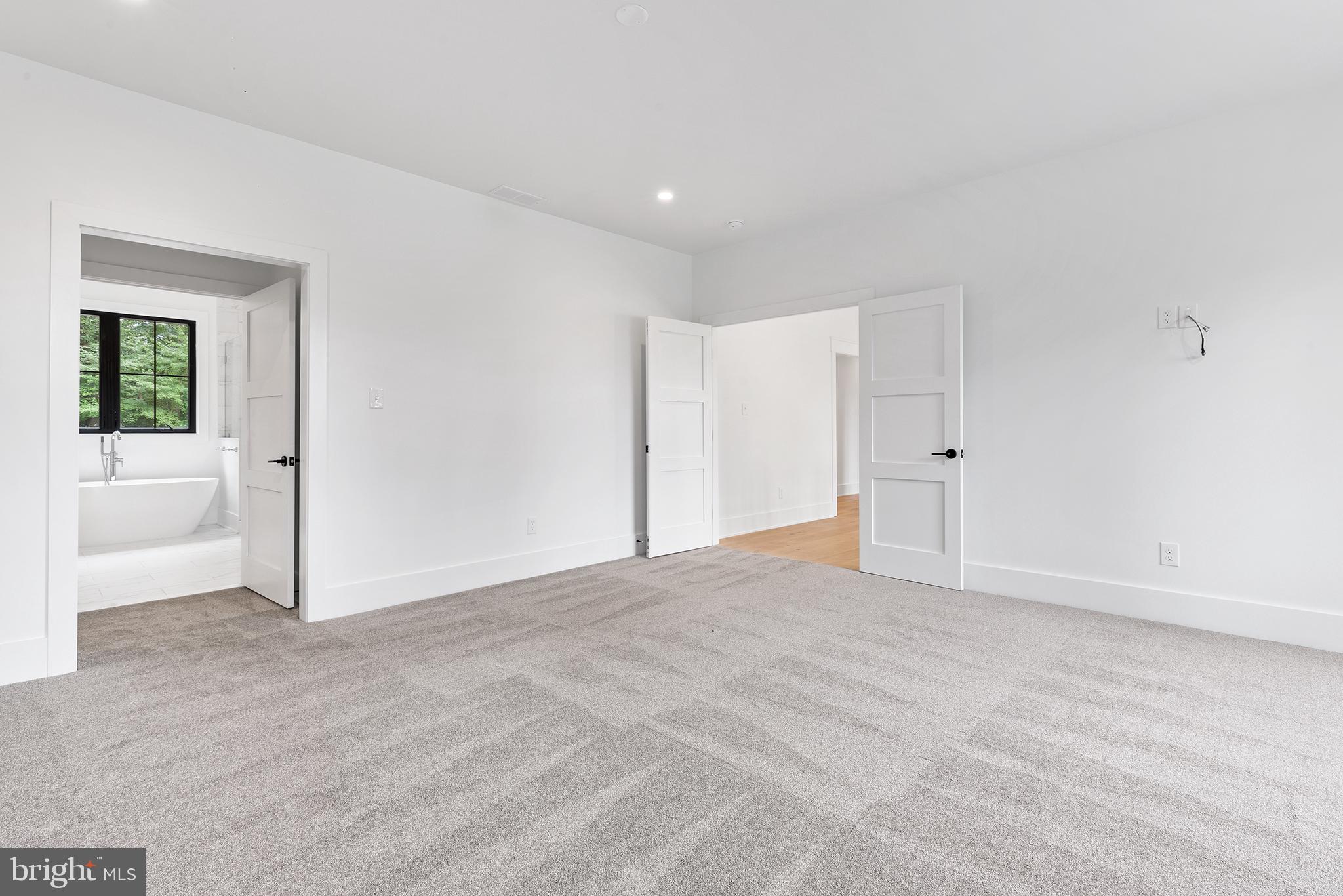 PARK WOODS - Residential