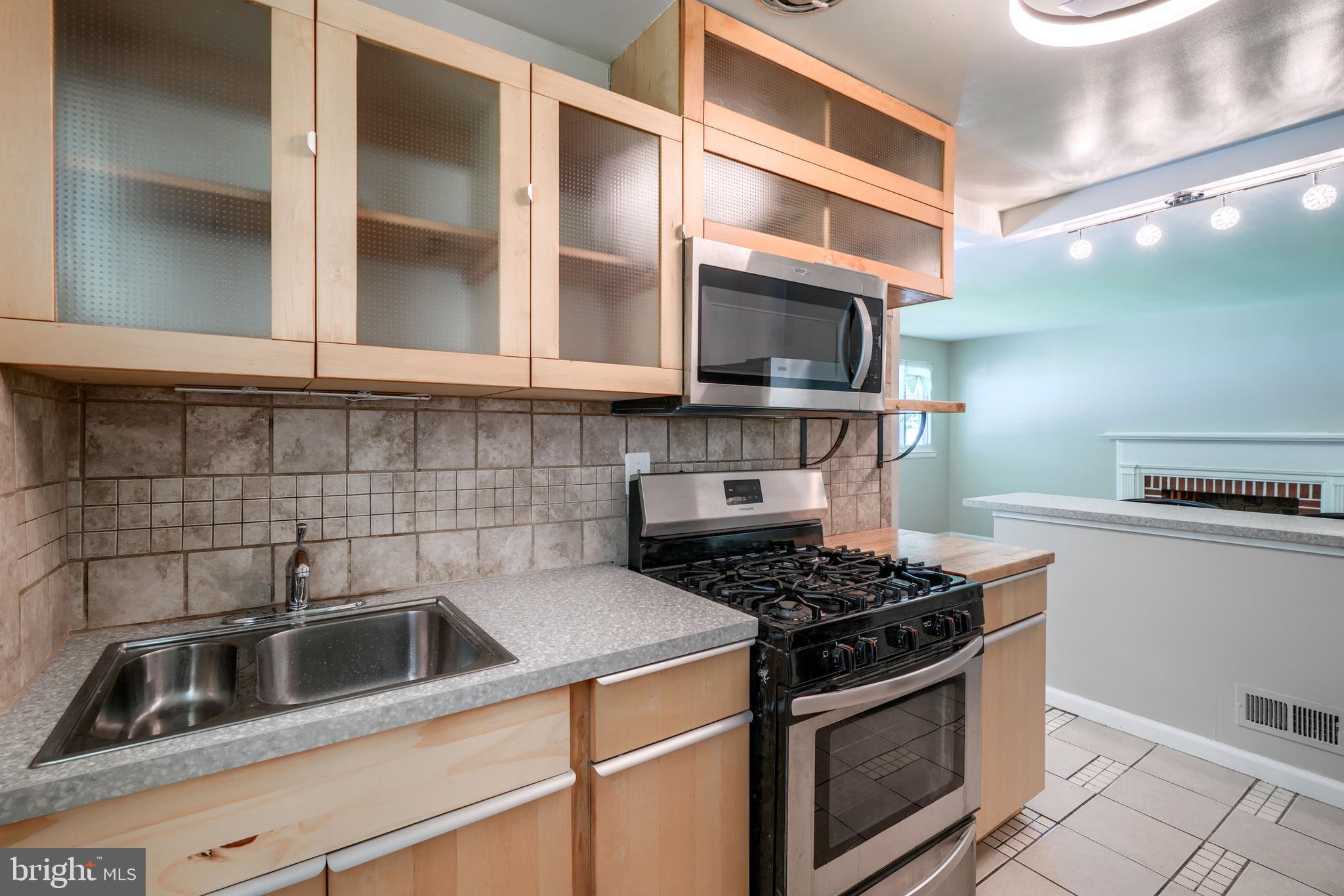 ROCKDALE PLAINS - Residential