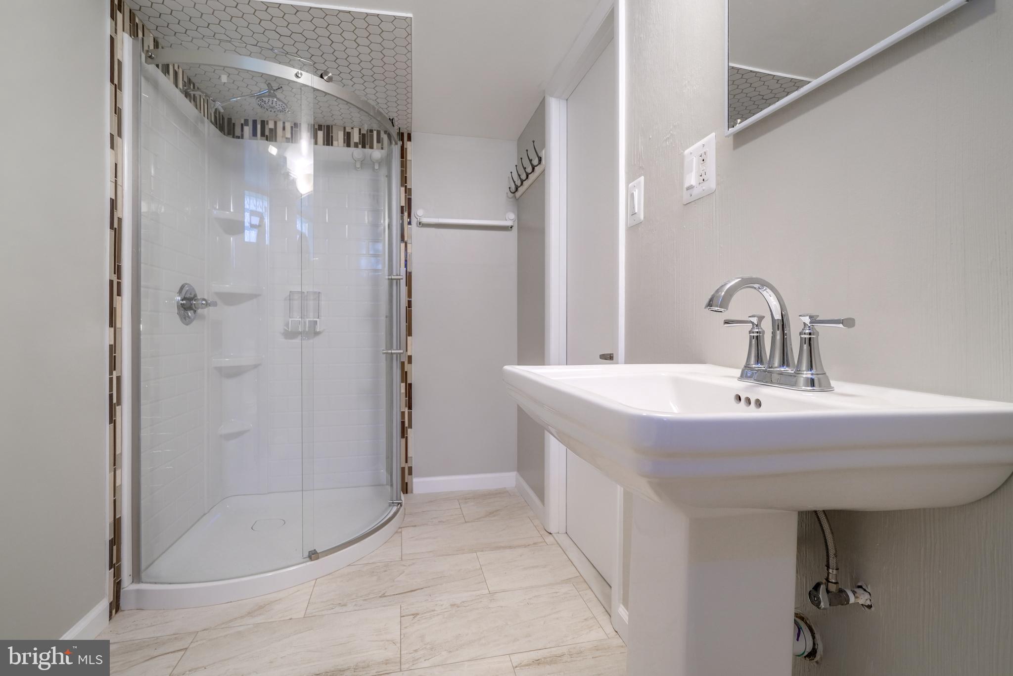 ROCKDALE PLAINS - Residential