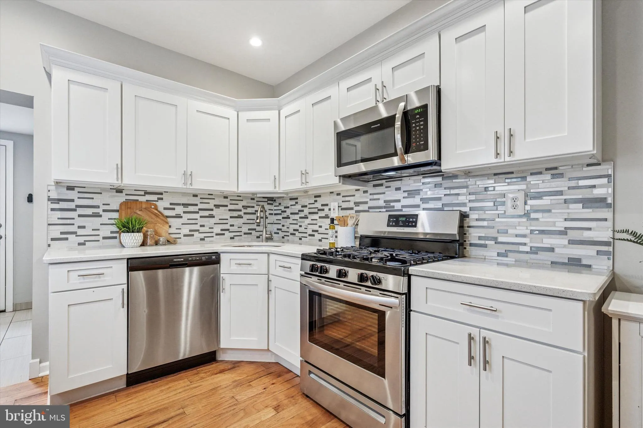 Philadelphia, Pennsylvania 19134, United States, 3 Bedrooms Bedrooms, ,2 BathroomsBathrooms,Residential,Active,186412