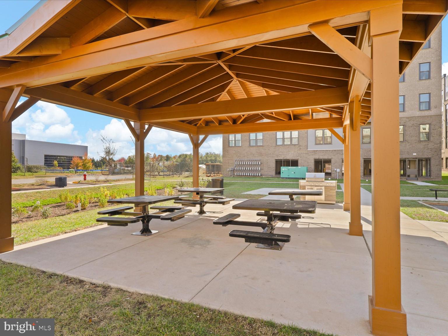 WAXPOOL CROSSING - Residential