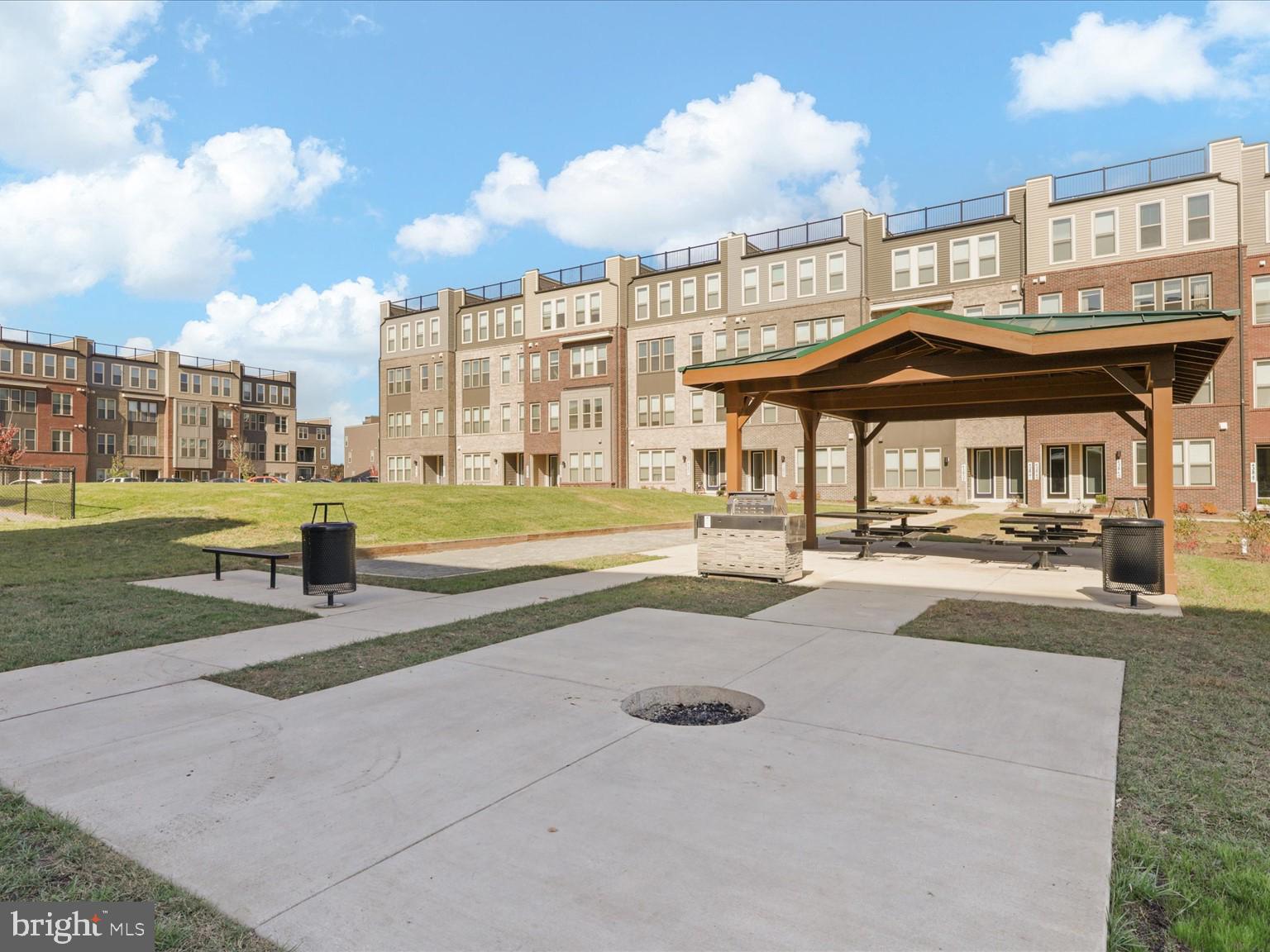 WAXPOOL CROSSING - Residential