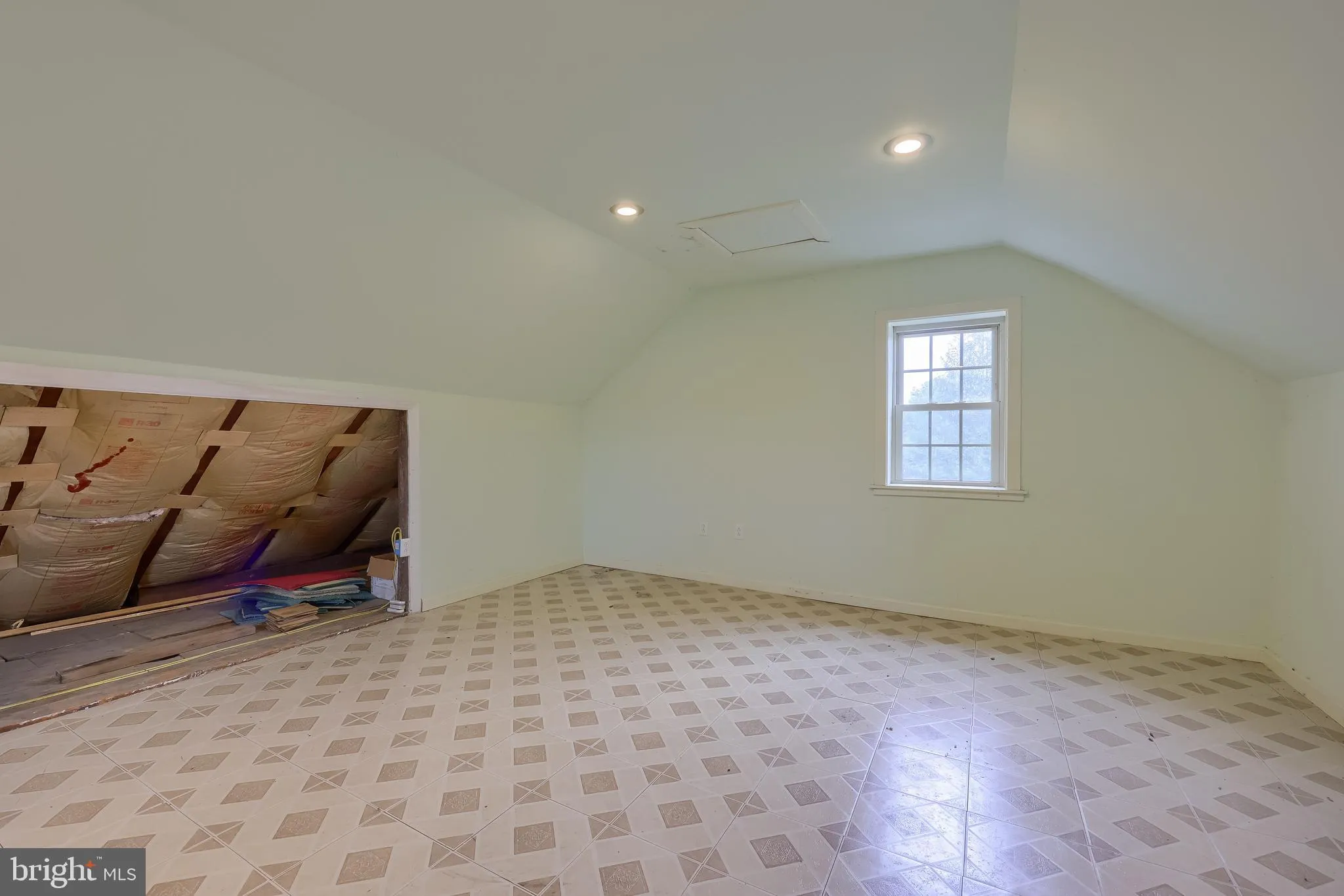 Lancaster, Pennsylvania 17603, United States, 5 Bedrooms Bedrooms, ,2 BathroomsBathrooms,Residential,Active,197044