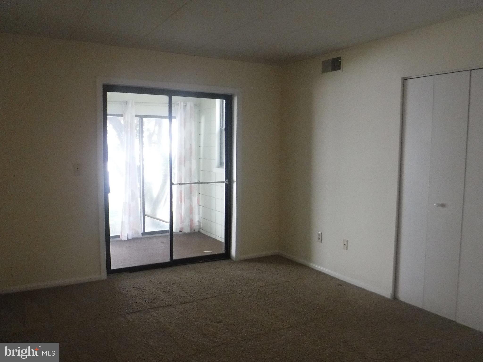 OLDE OAK - Residential Lease