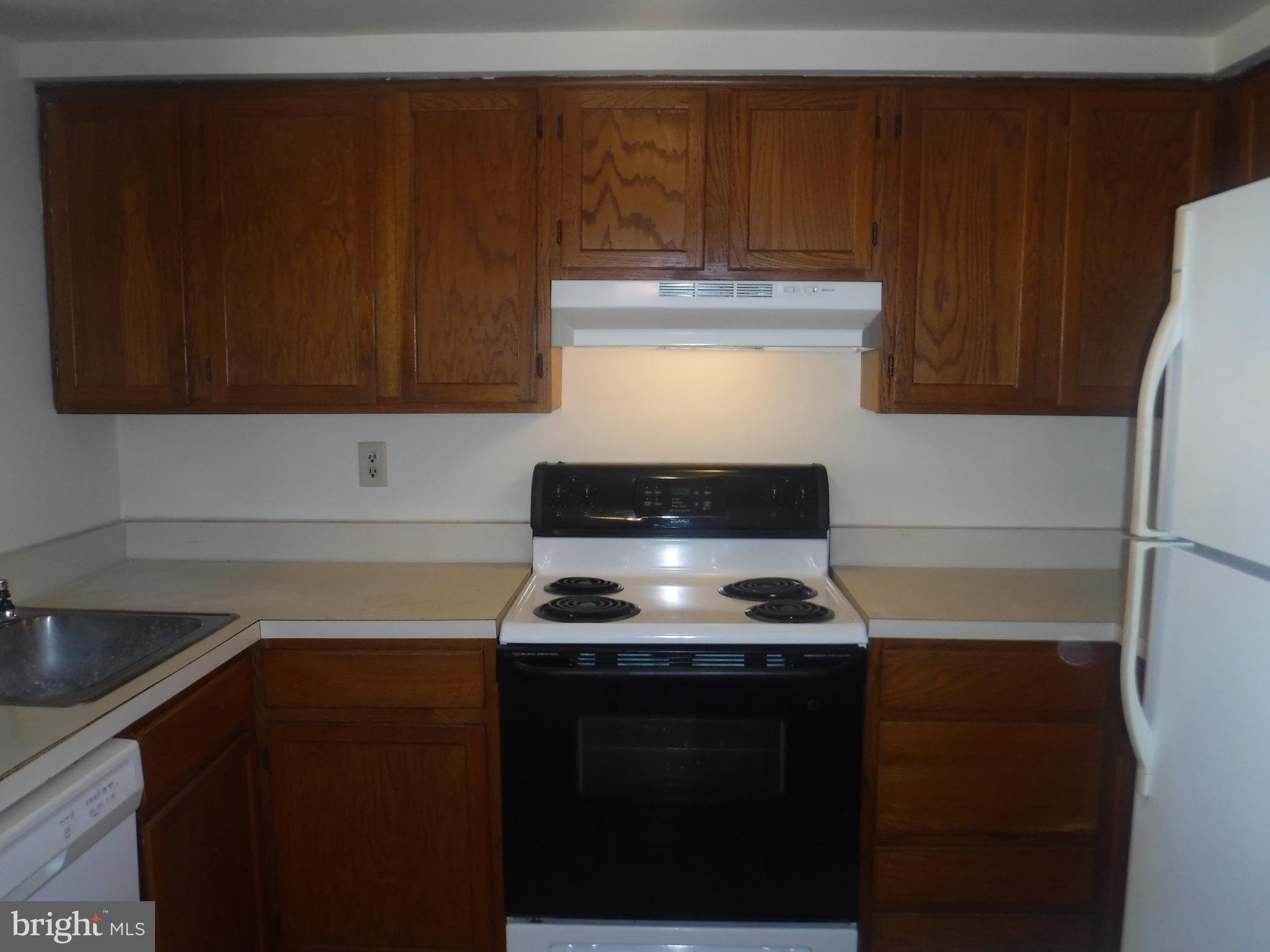 OLDE OAK - Residential Lease