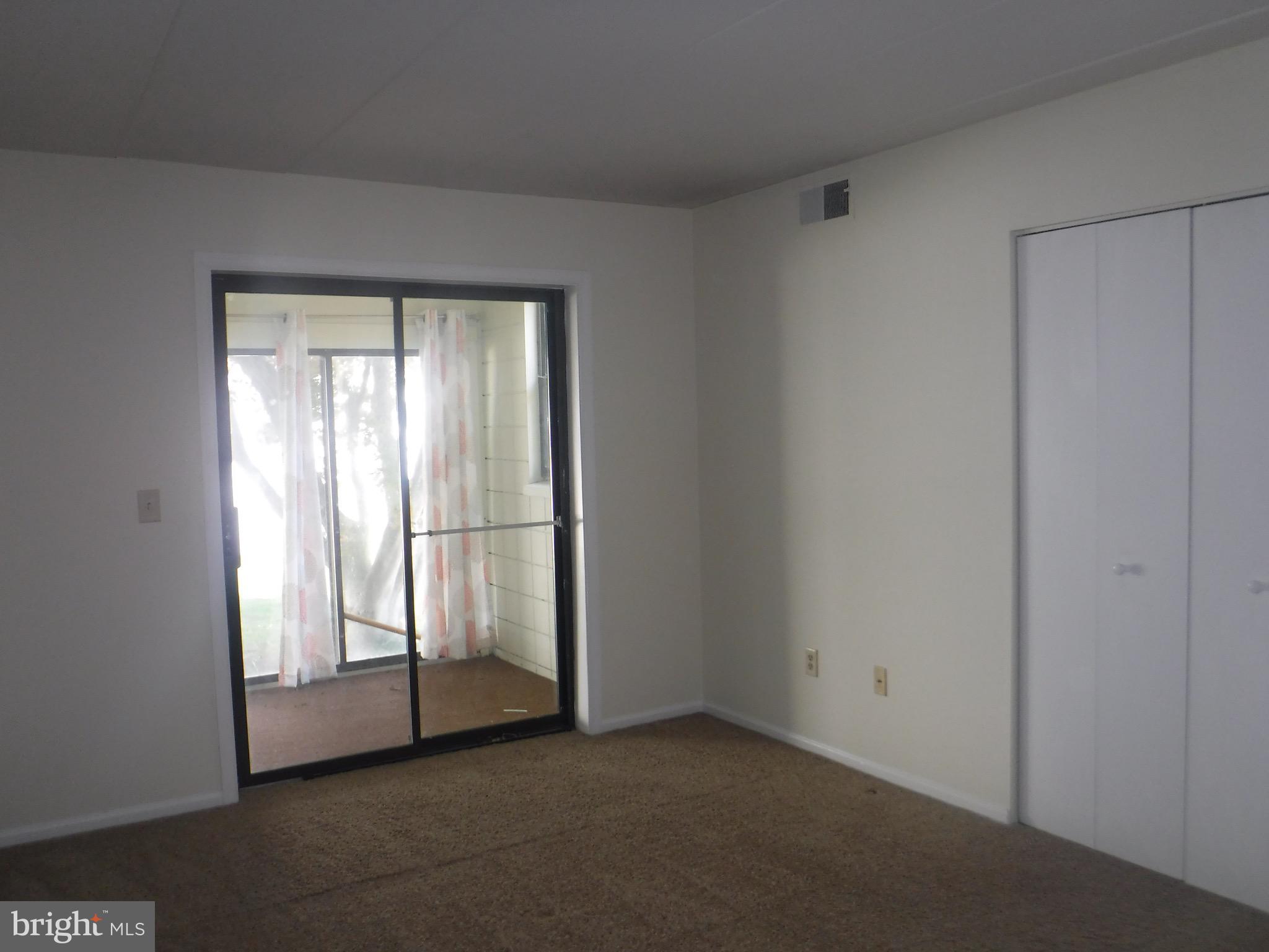 OLDE OAK - Residential Lease