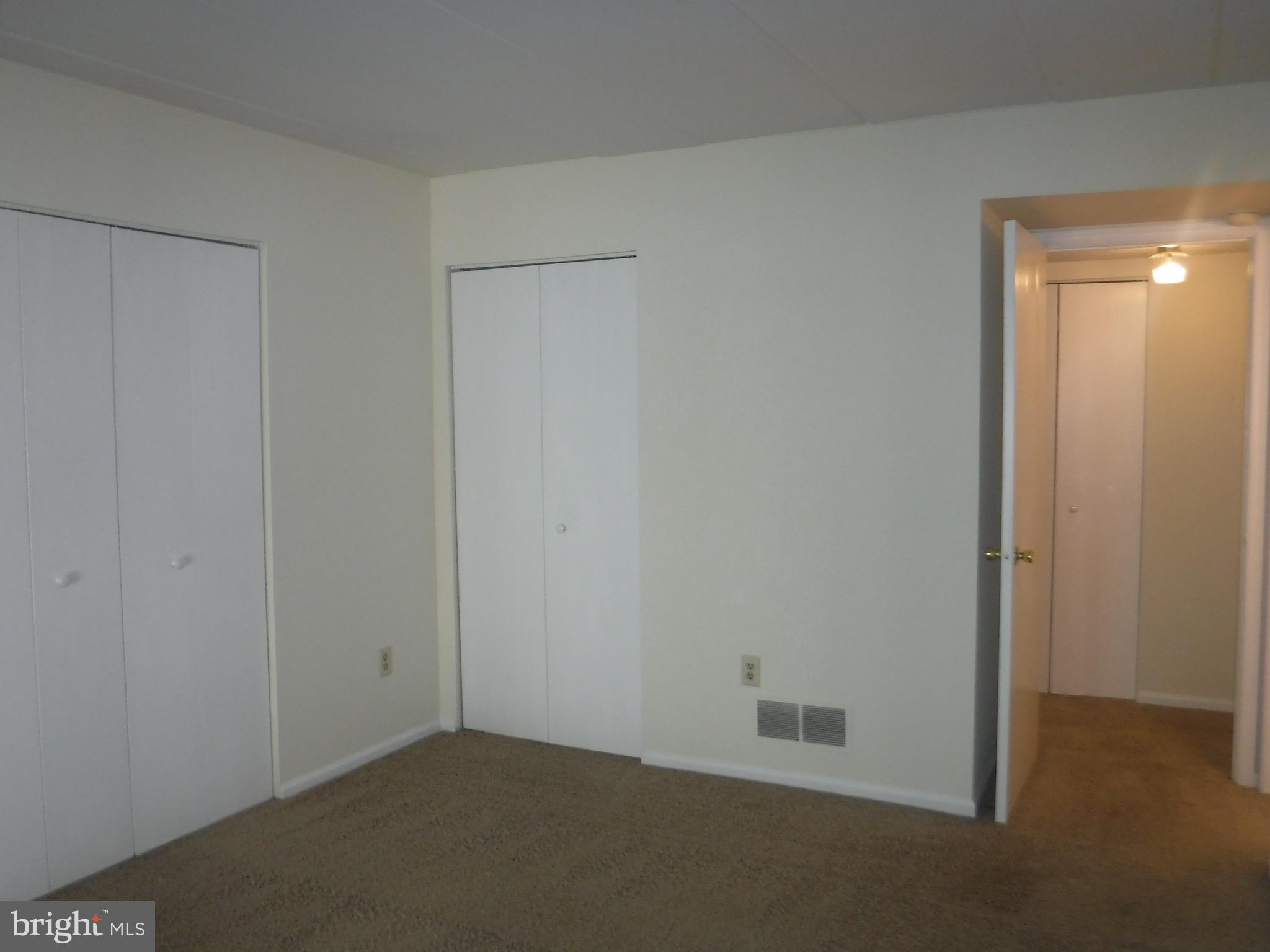 OLDE OAK - Residential Lease