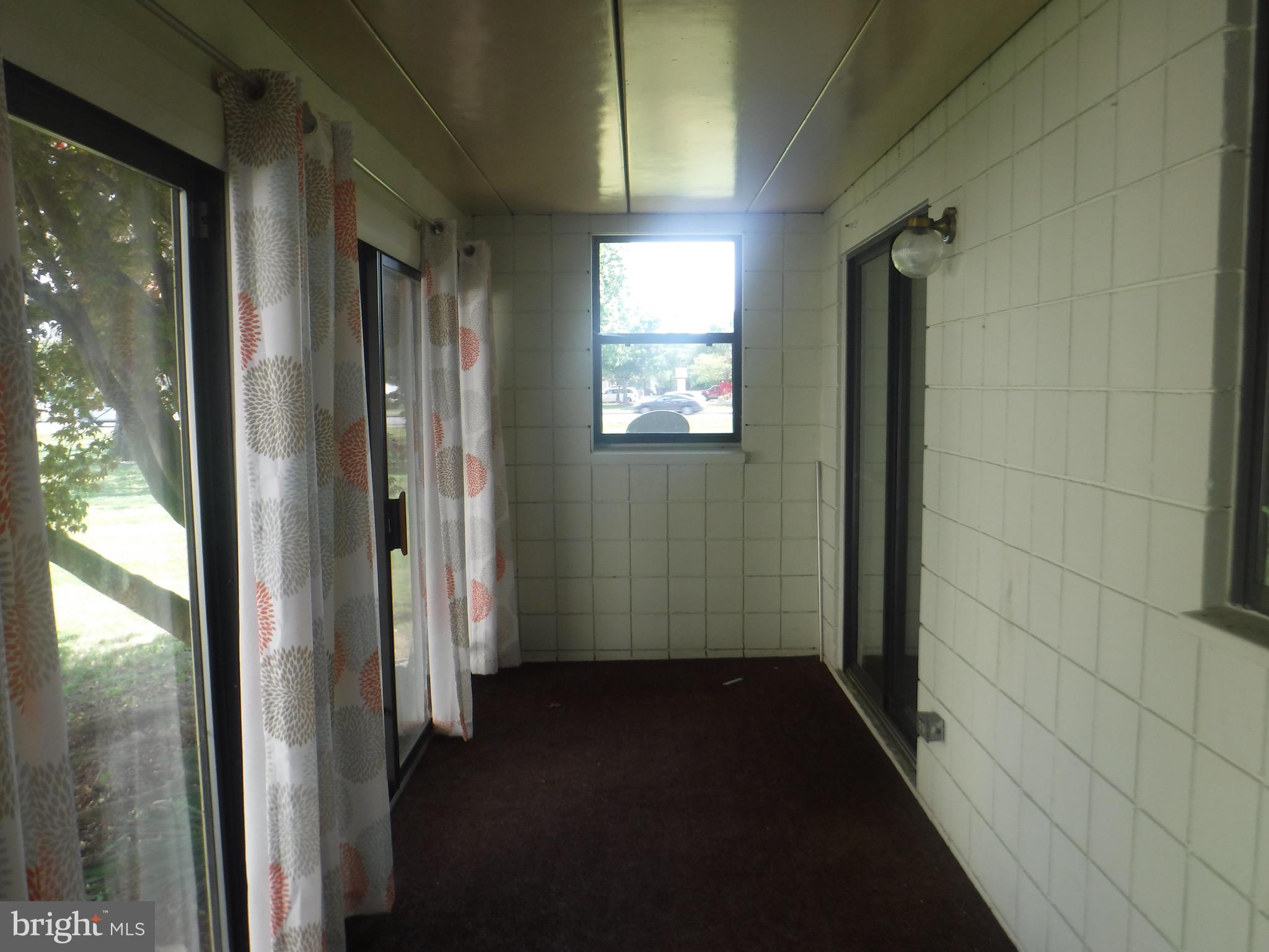 OLDE OAK - Residential Lease