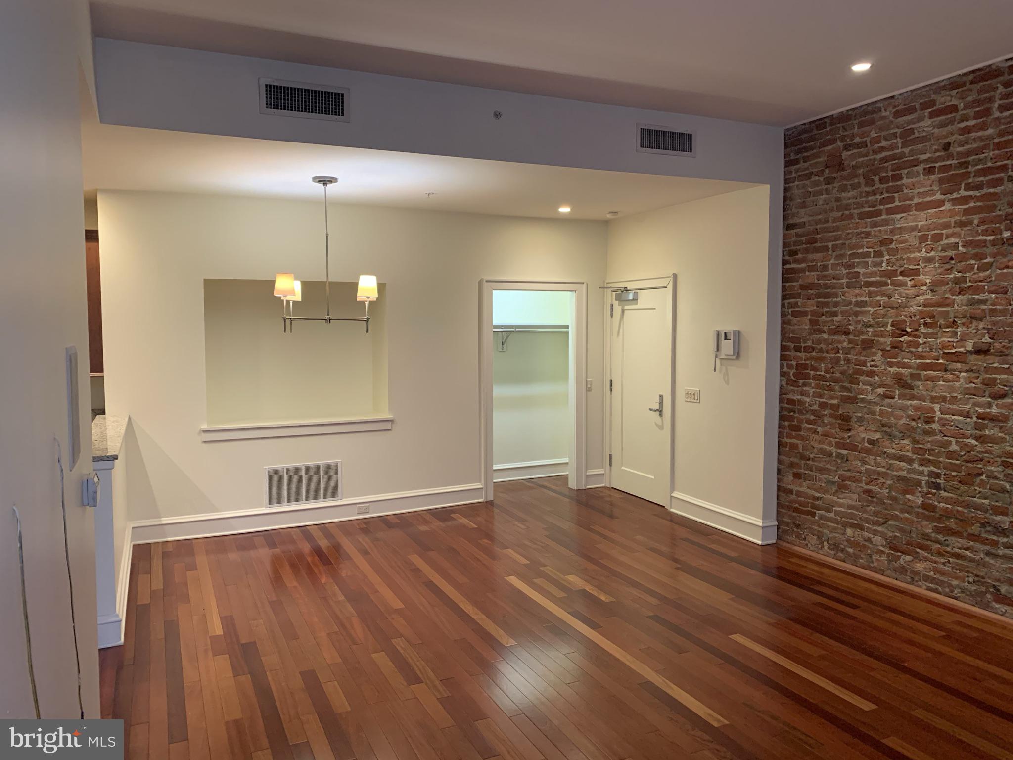 OLD CITY - Residential Lease