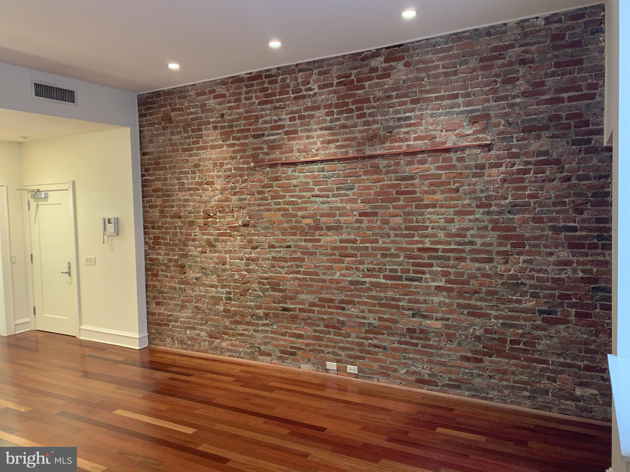 OLD CITY - Residential Lease