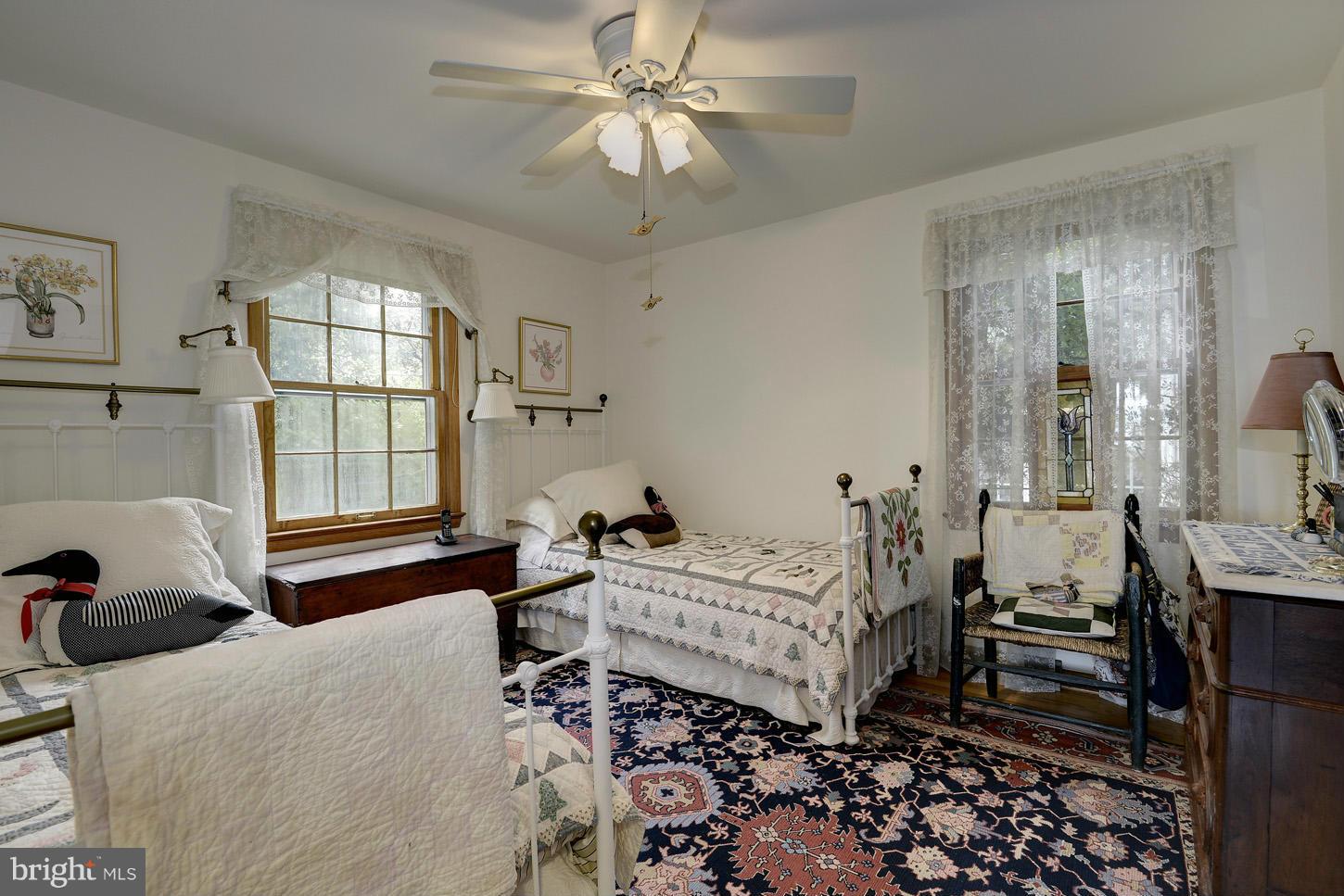 SHADY SIDE - Residential