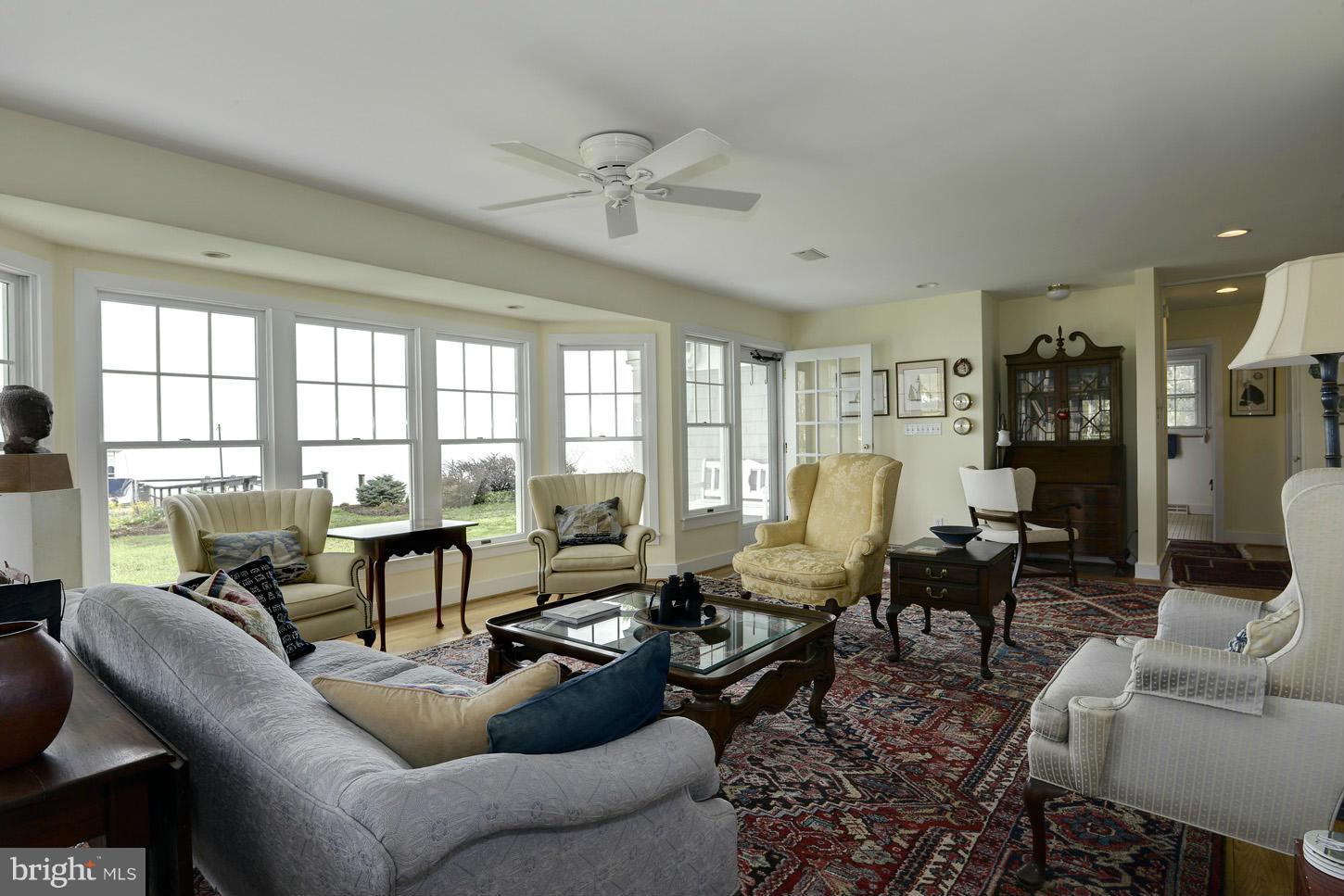 SHADY SIDE - Residential