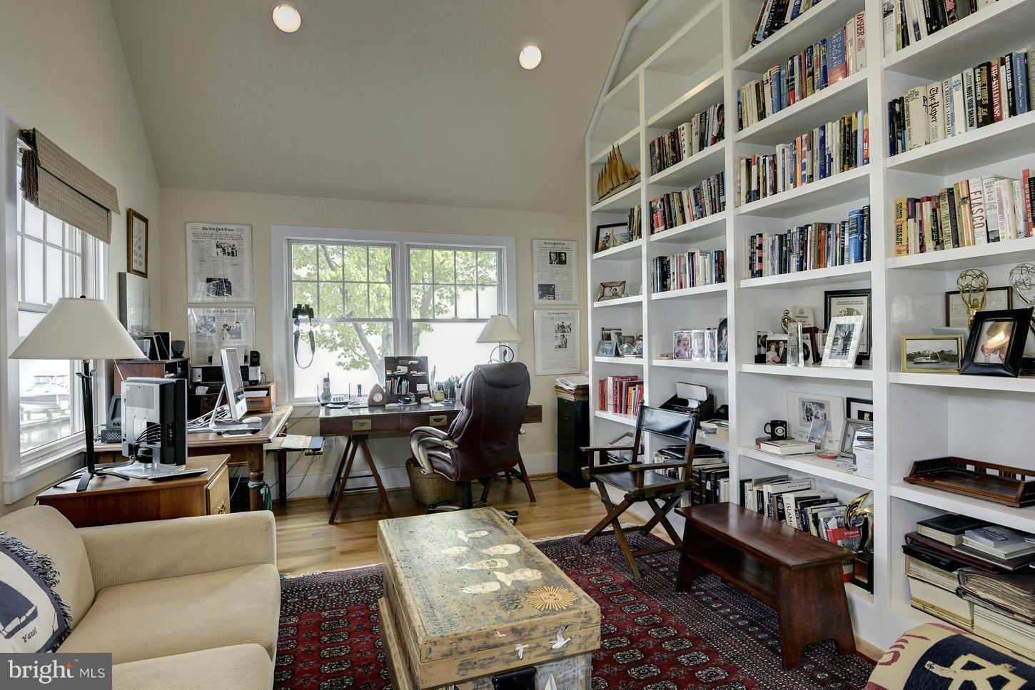 SHADY SIDE - Residential