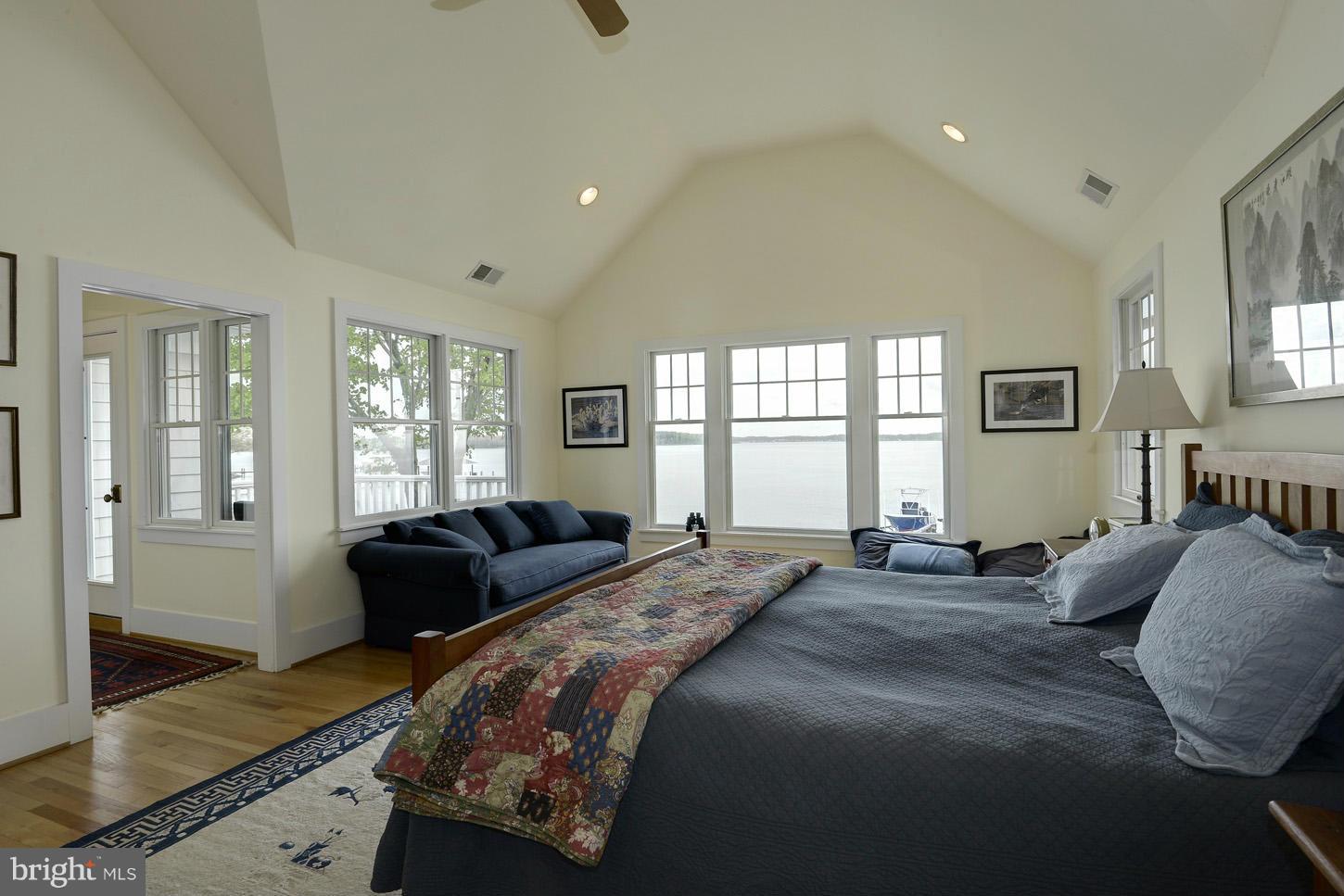 SHADY SIDE - Residential