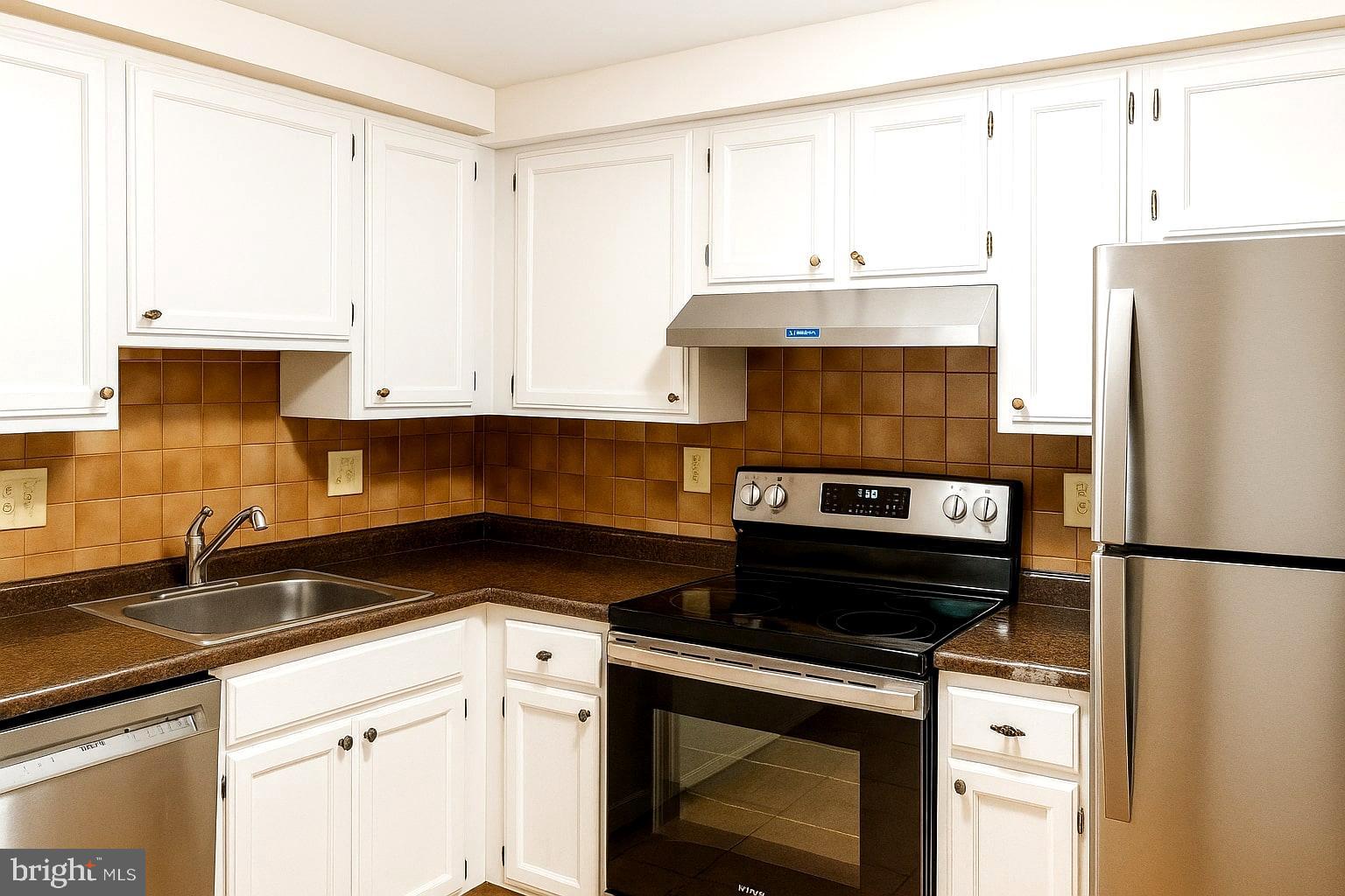 3722 MONMOUTH PLACE 13-133