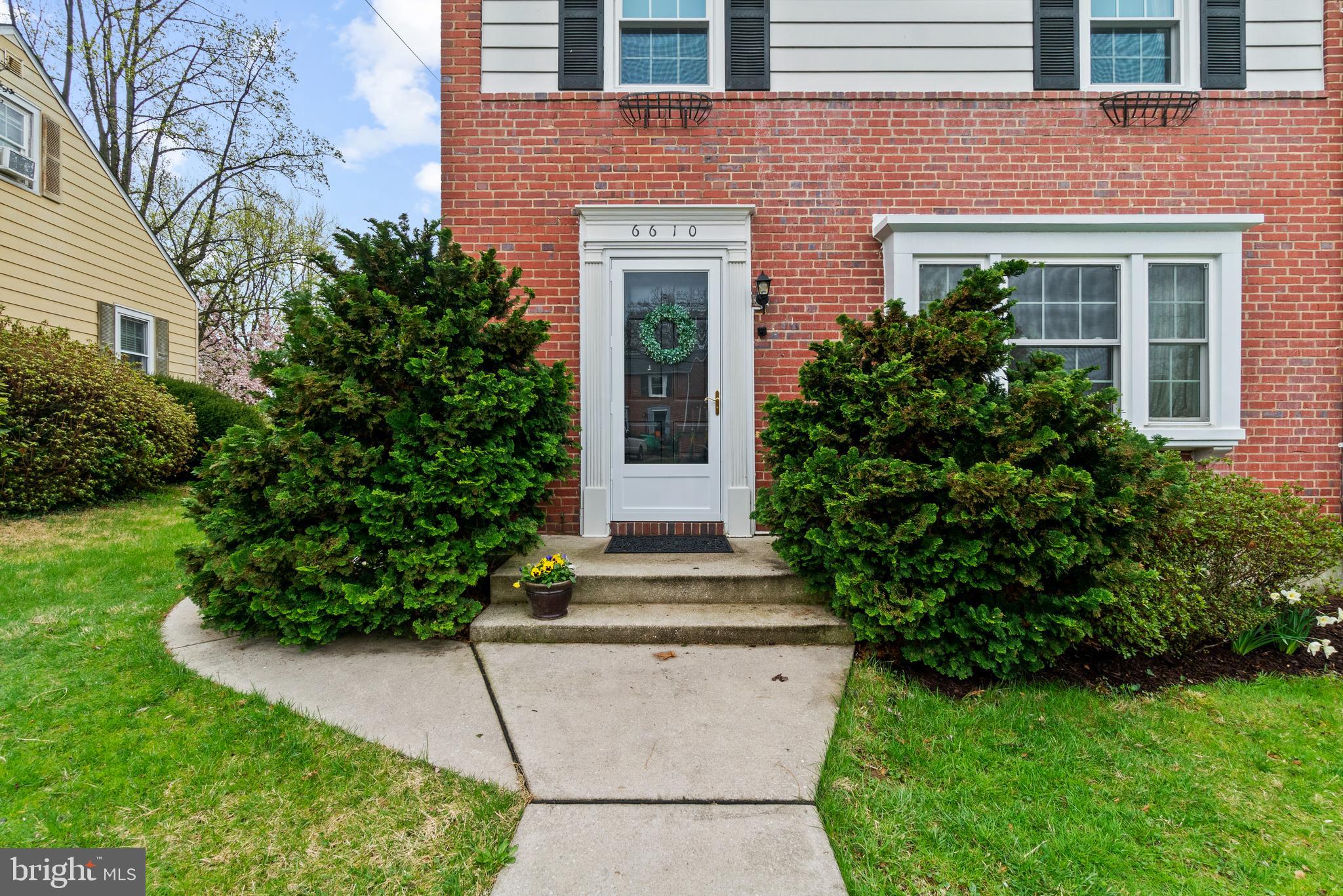 LOCH HILL - Residential