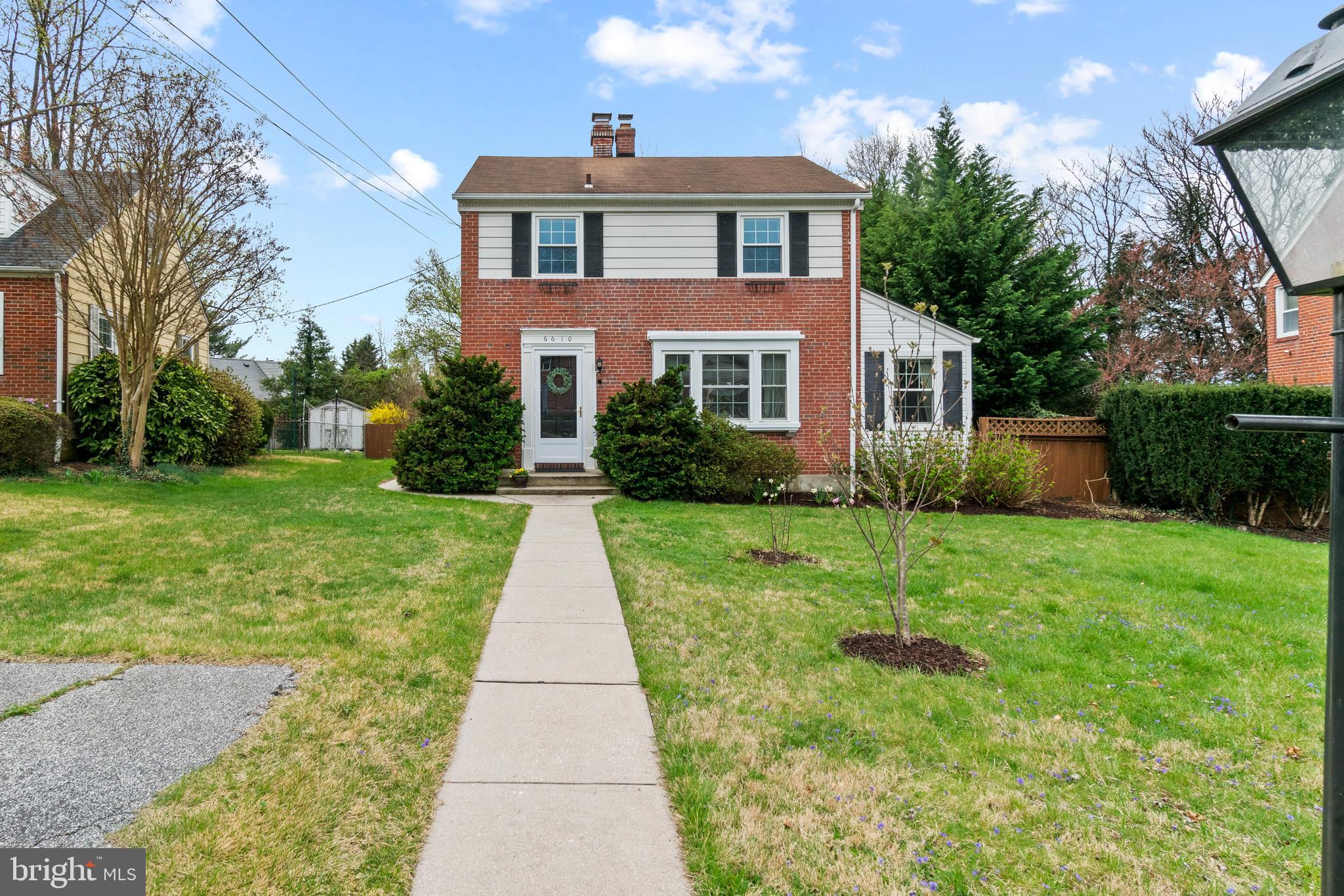 LOCH HILL - Residential