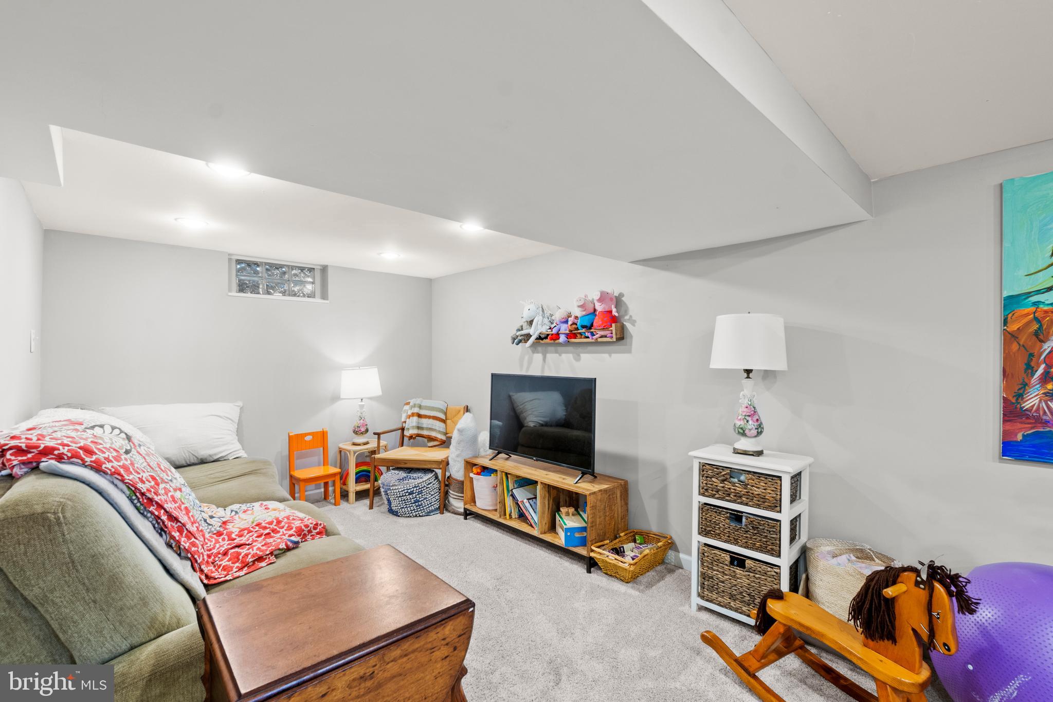 LOCH HILL - Residential