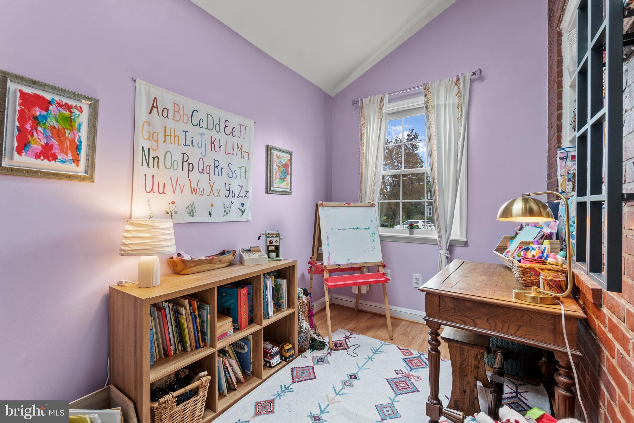 LOCH HILL - Residential