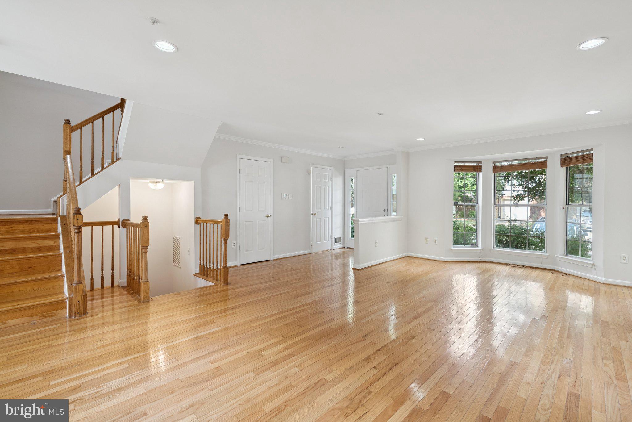 2318 MASSANUTTEN DRIVE