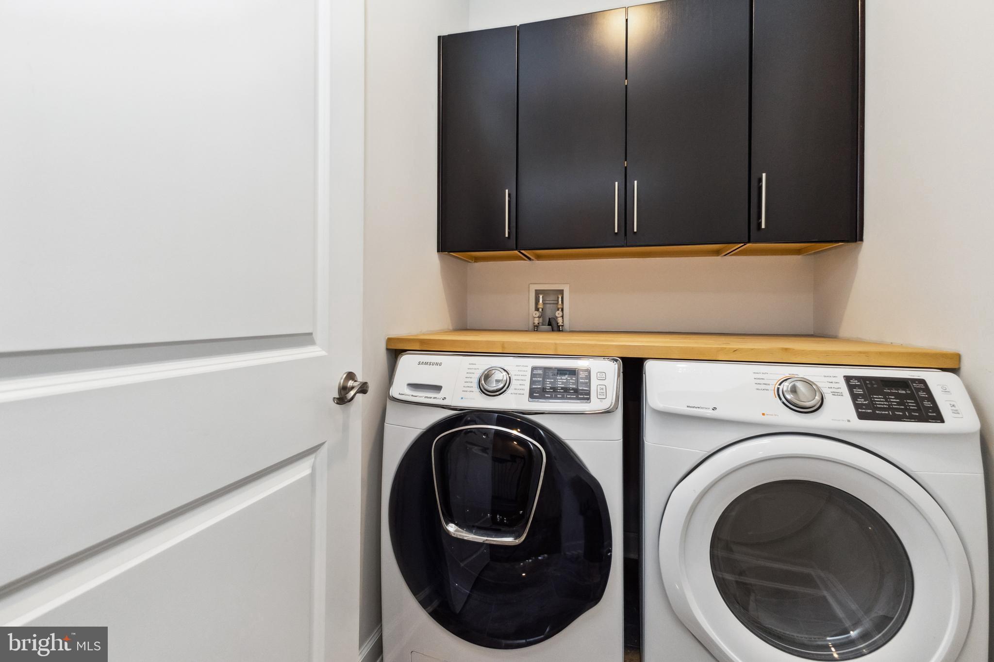 METRO ROW - Residential