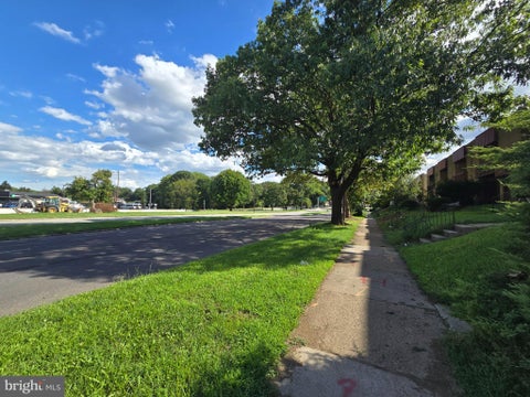 Townhouse For Rent - 7528 E Roosevelt Boulevard<br/> Philadelphia County, PHILADELPHIA, PA 19152