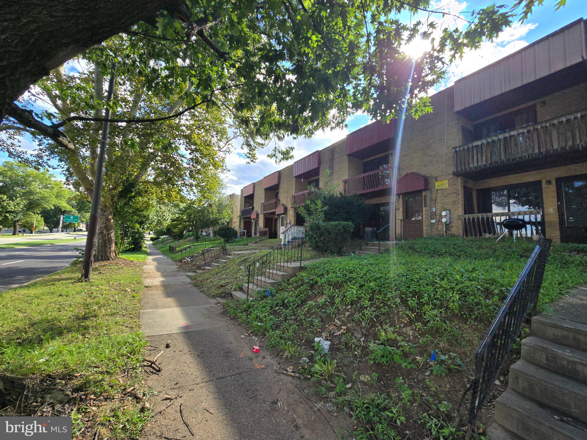 7528 E ROOSEVELT BOULEVARD S