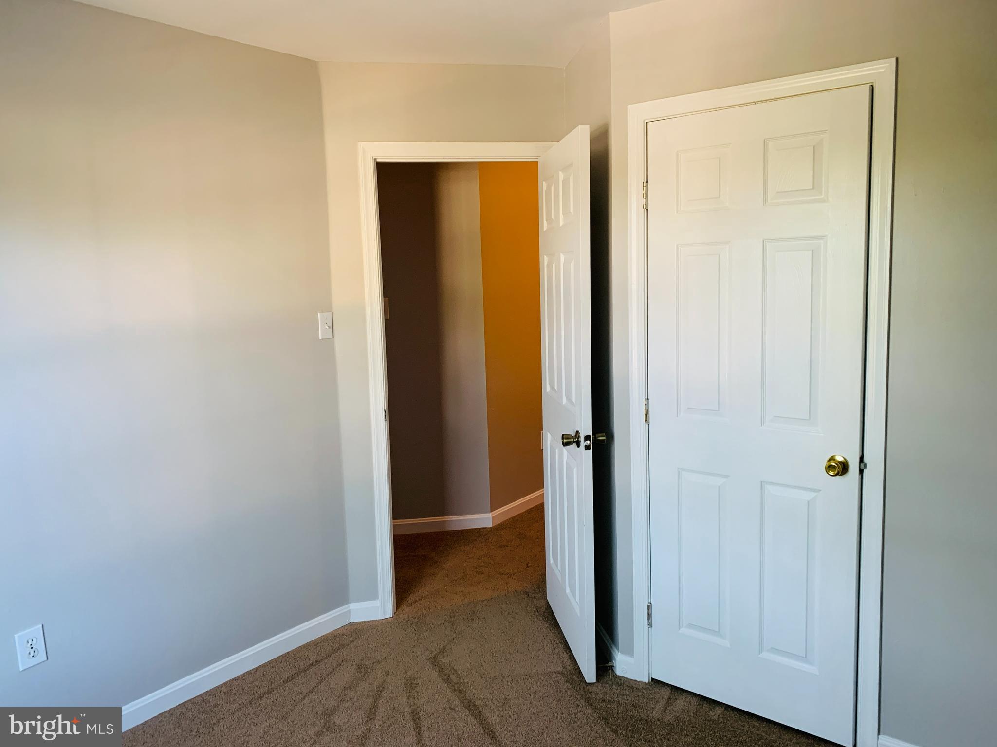 HILL OAKS CONDO - Residential Lease