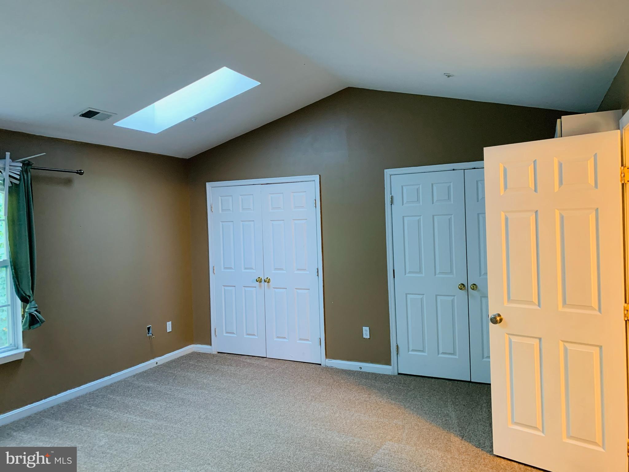 HILL OAKS CONDO - Residential Lease