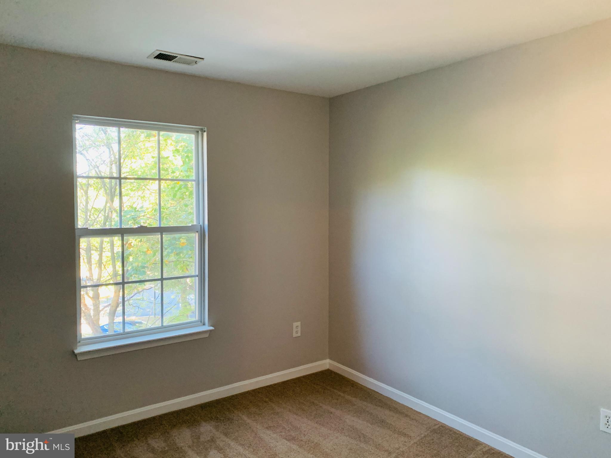 HILL OAKS CONDO - Residential Lease