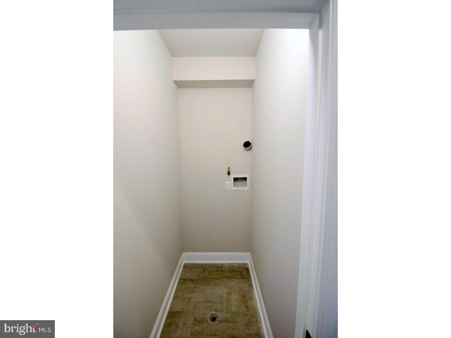 POINT BREEZE - Residential Lease