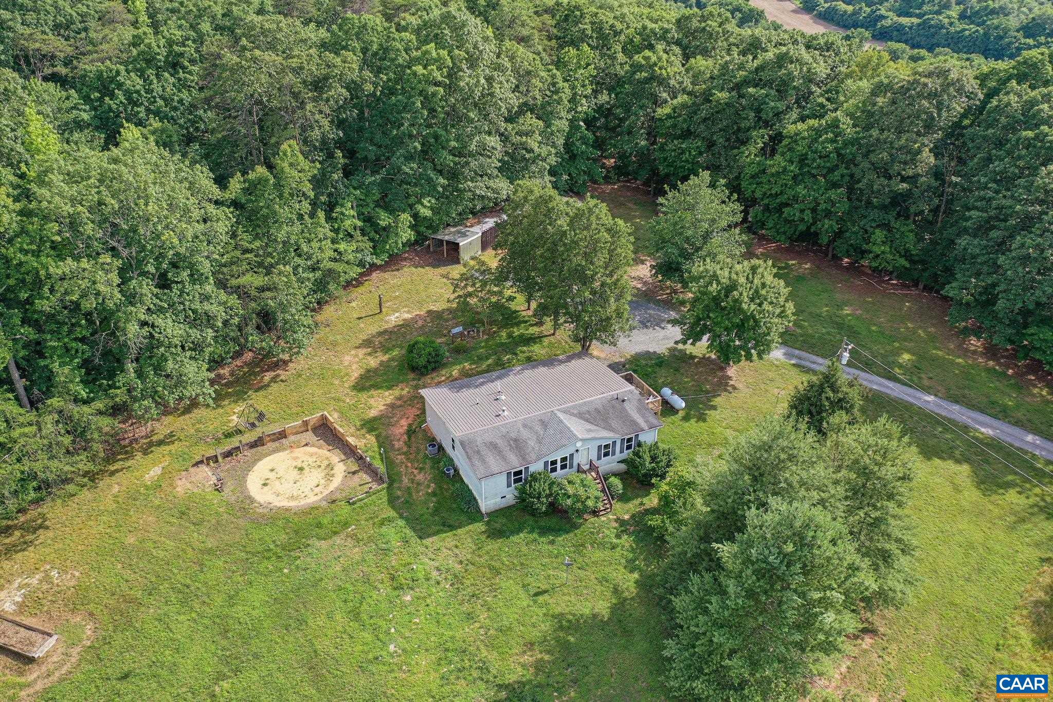 315 RIVER BEND LN