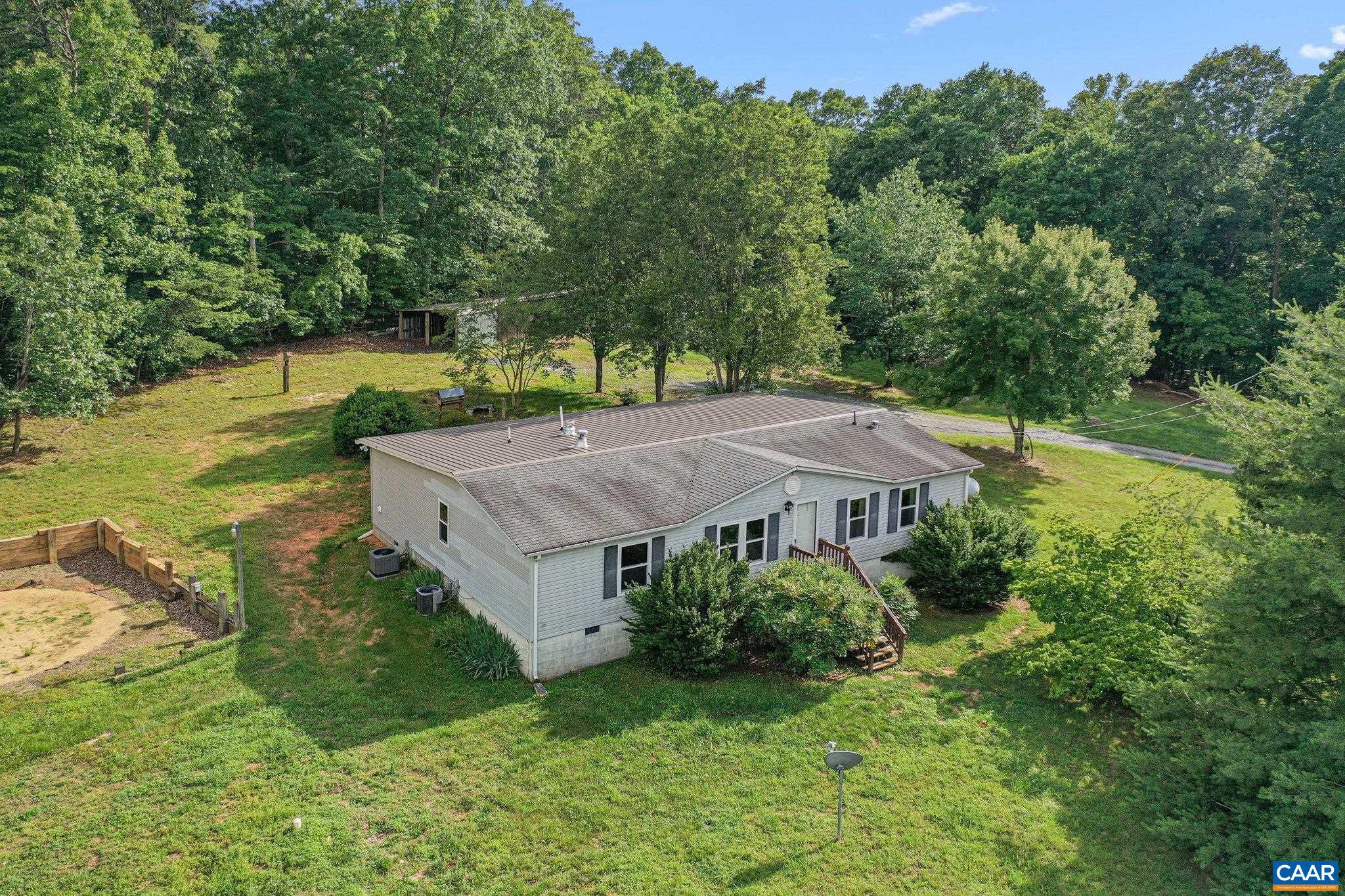 315 RIVER BEND LN