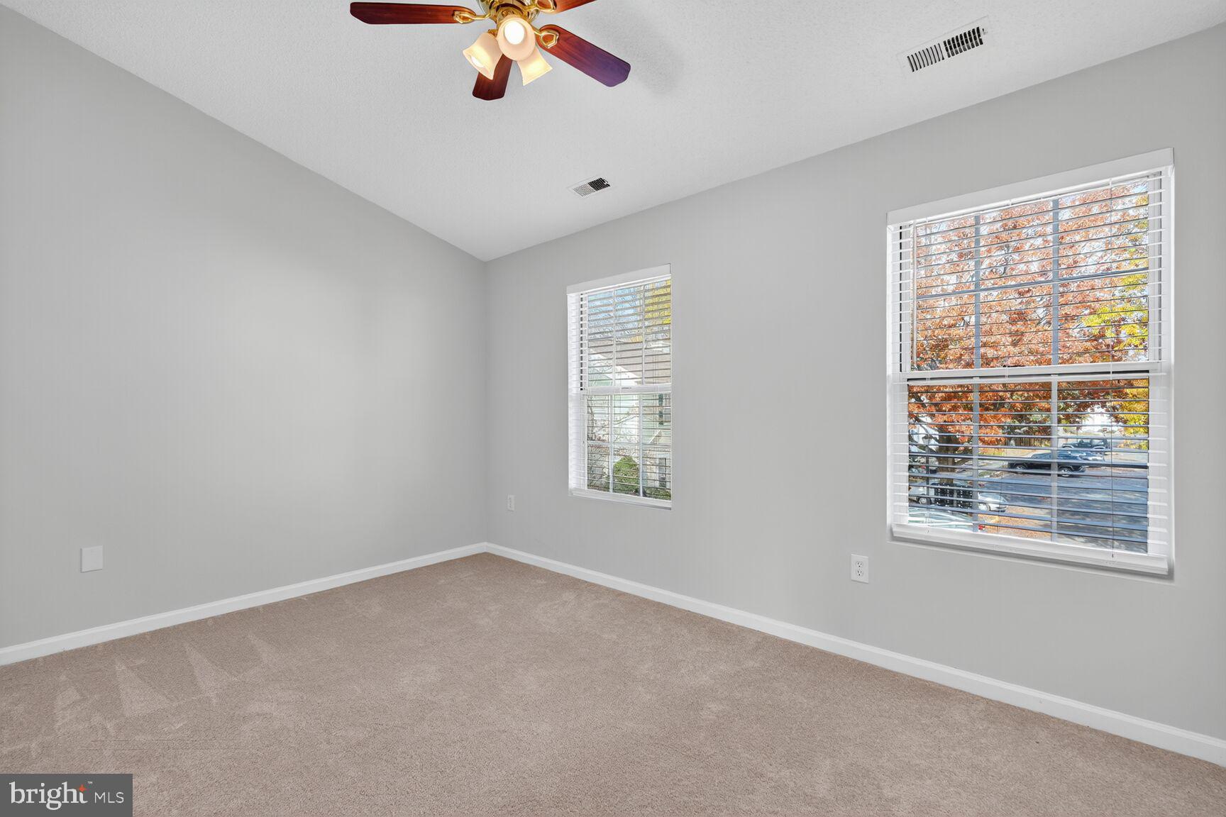 LANDSDOWNE - Residential