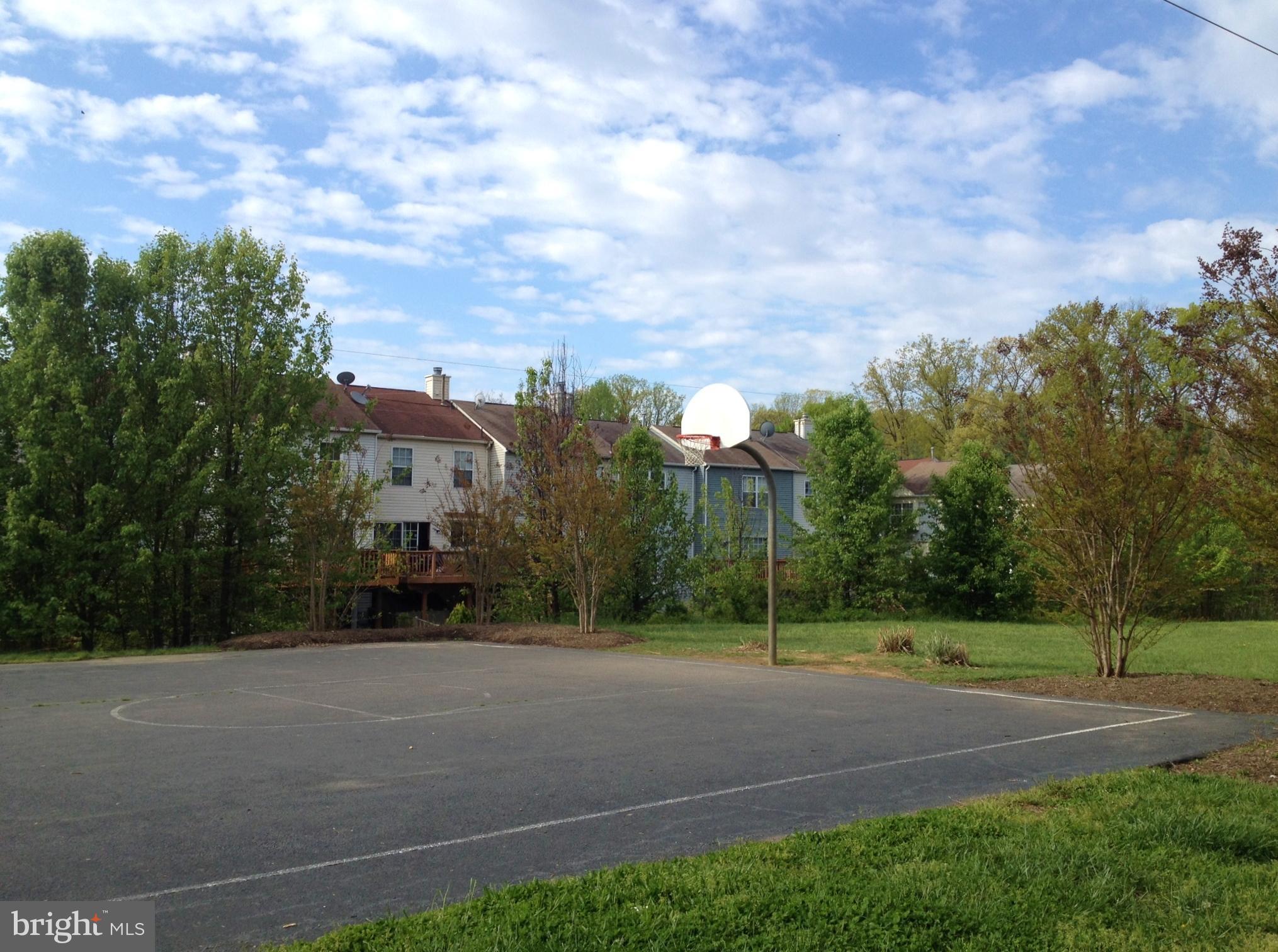 LANDSDOWNE - Residential