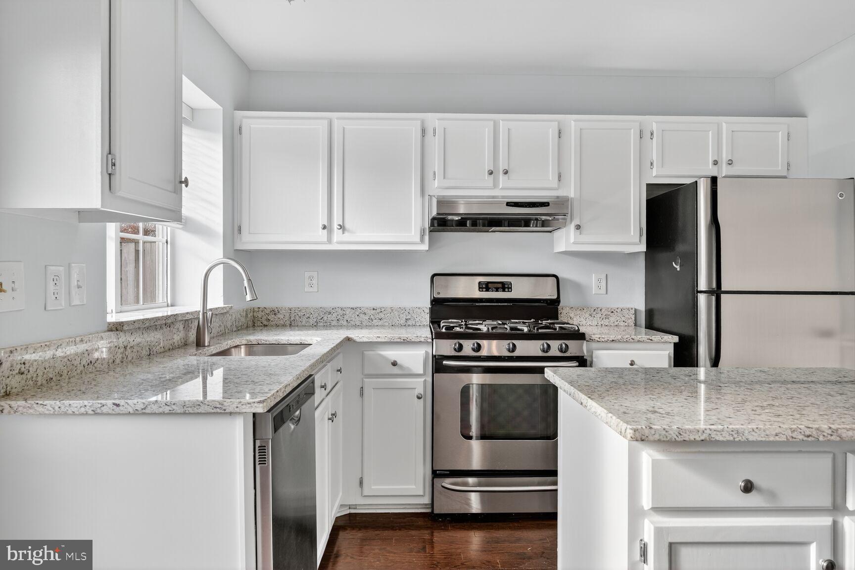 LANDSDOWNE - Residential