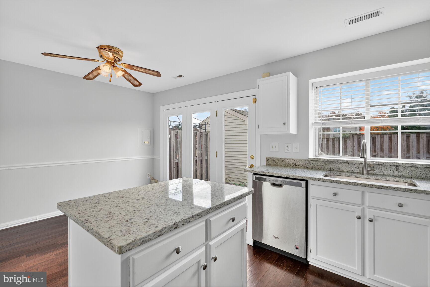 LANDSDOWNE - Residential