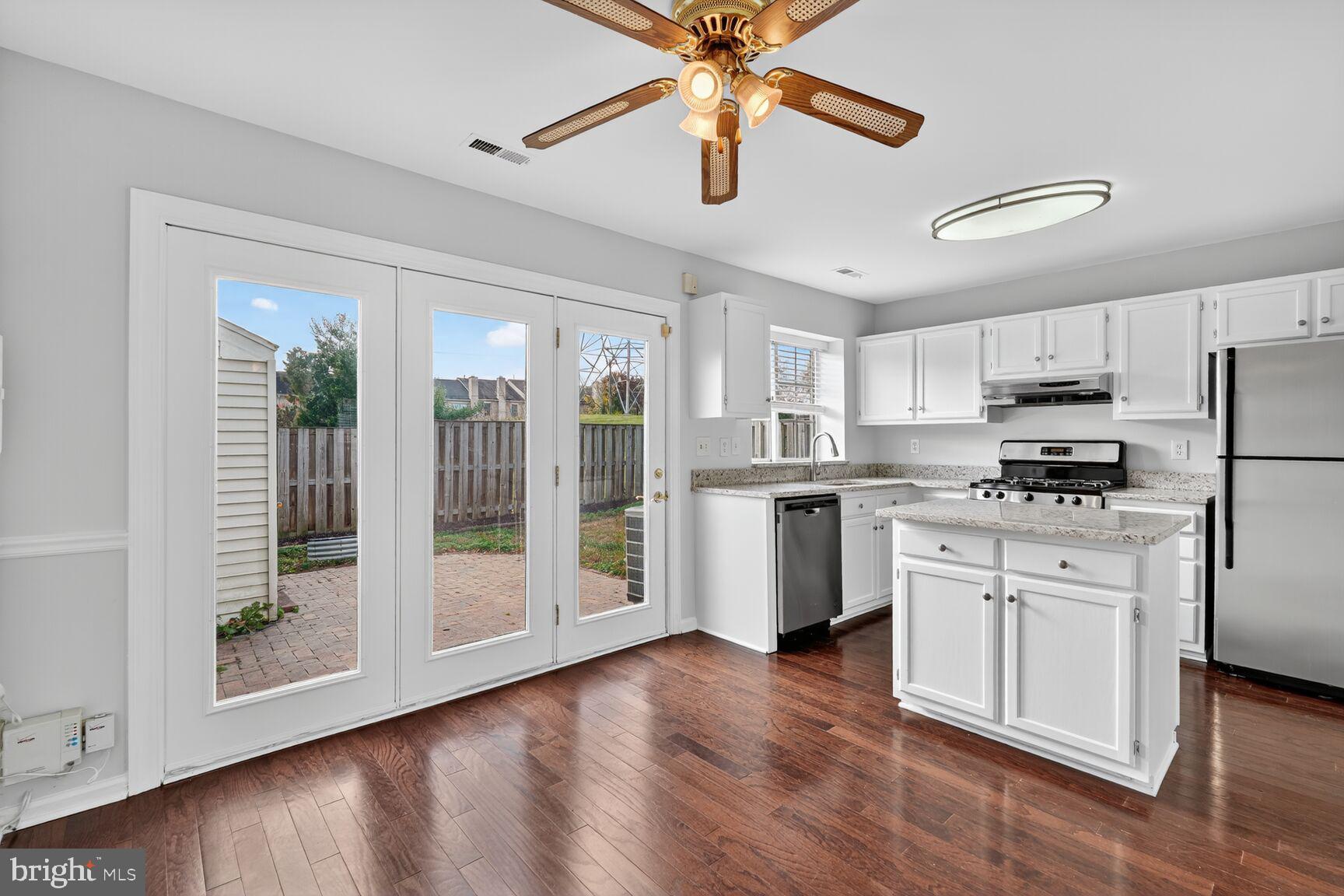 LANDSDOWNE - Residential