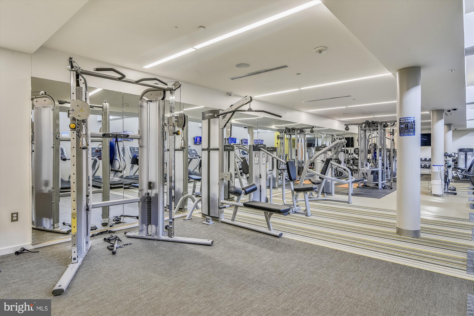 ROTONDA - Residential Lease