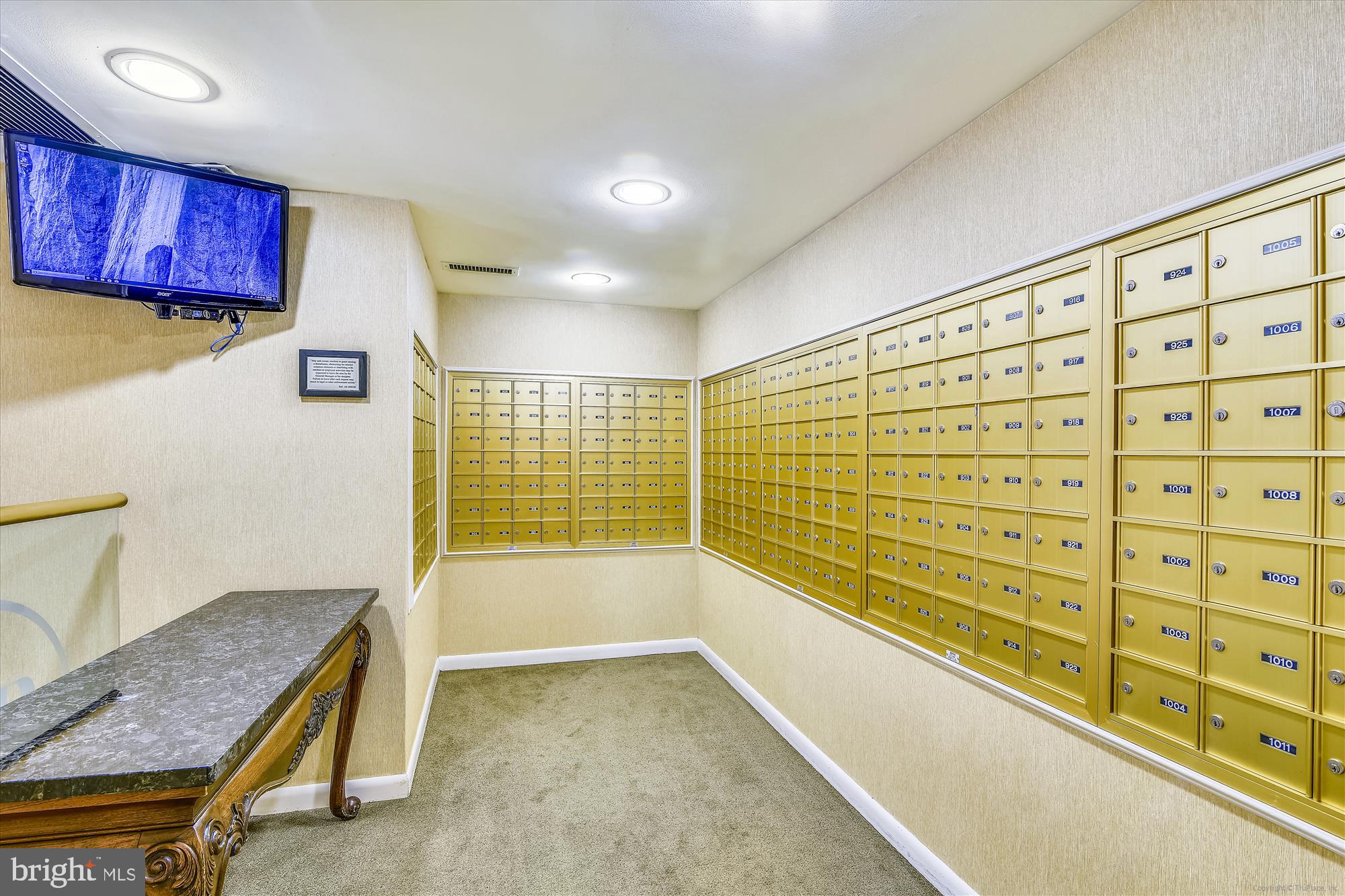 ROTONDA - Residential Lease